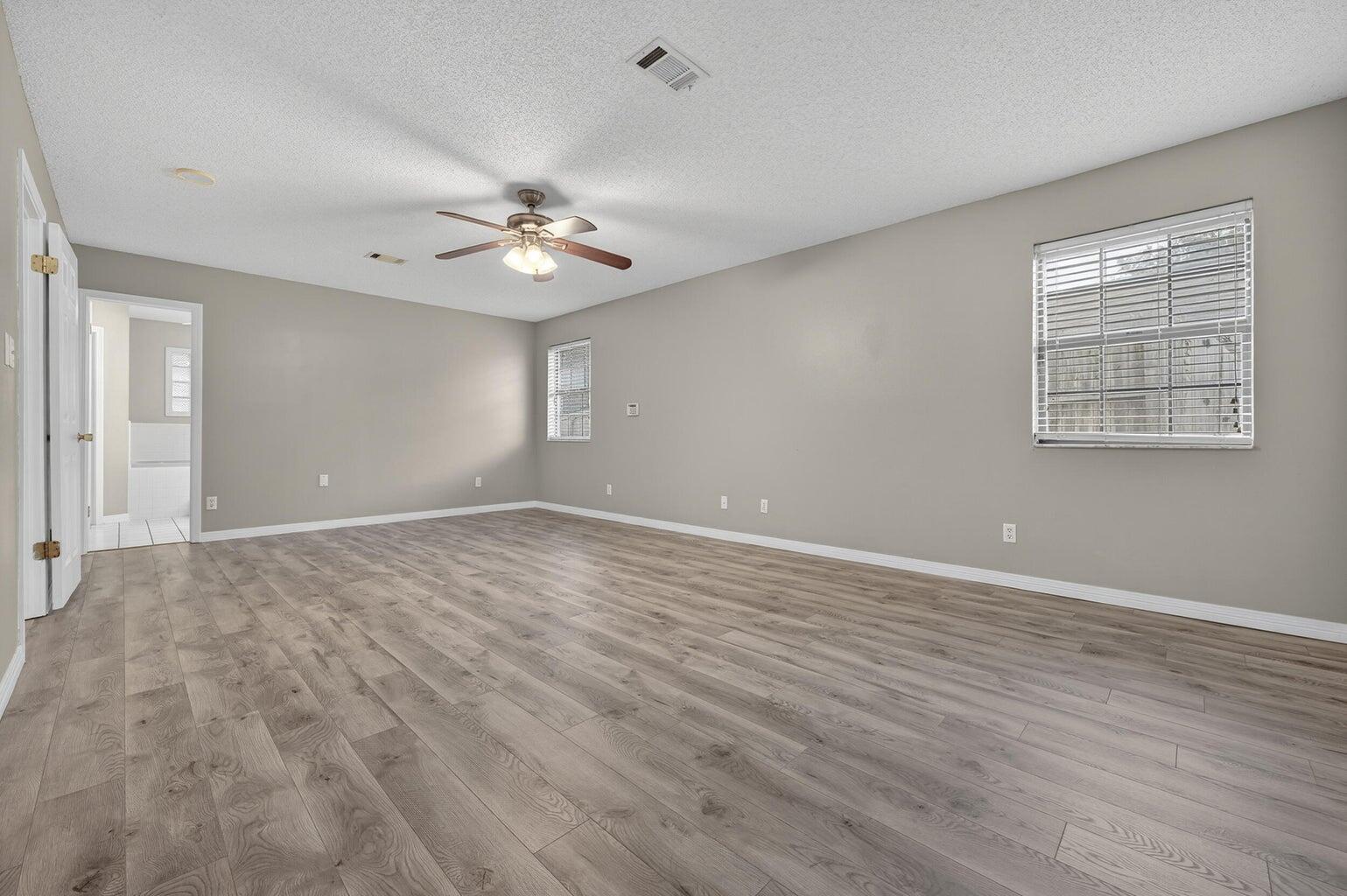 MARINERS COVE - Residential Lease