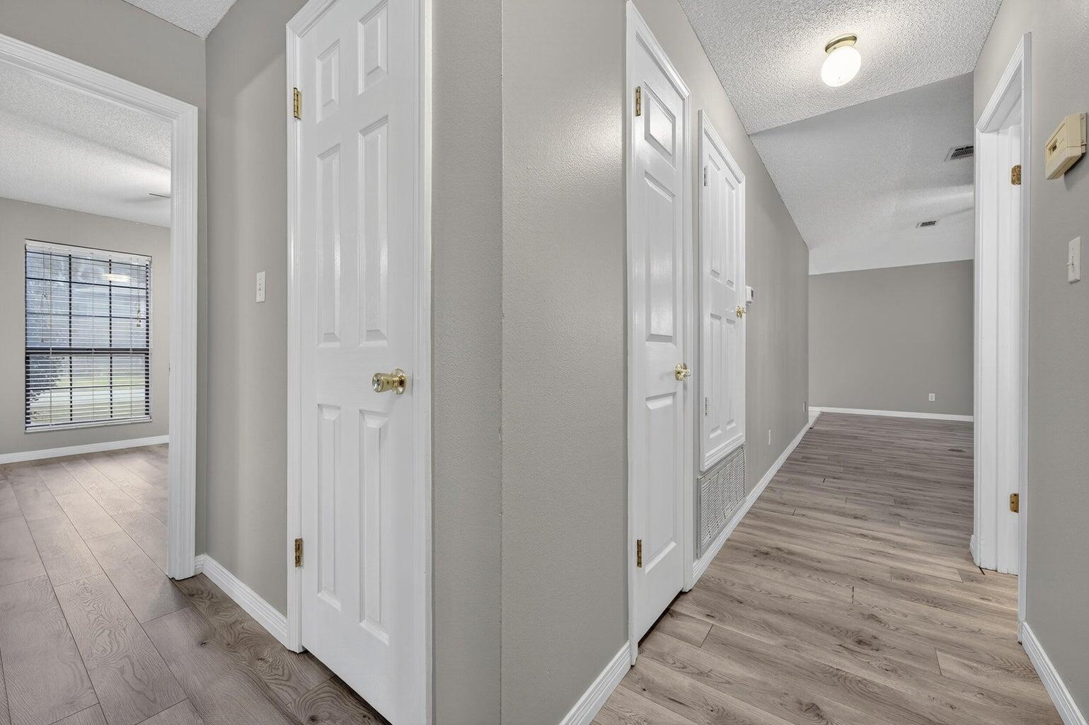 MARINERS COVE - Residential Lease