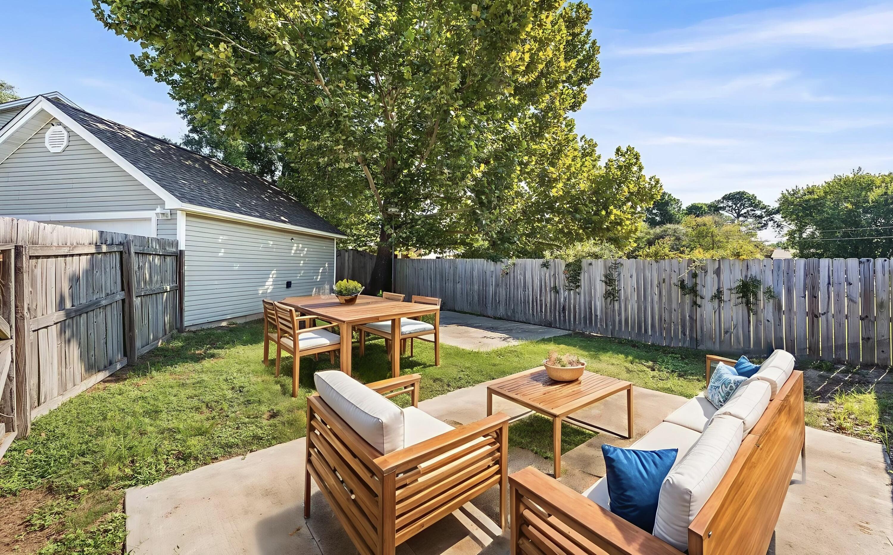 BRISTOL PARK - Residential