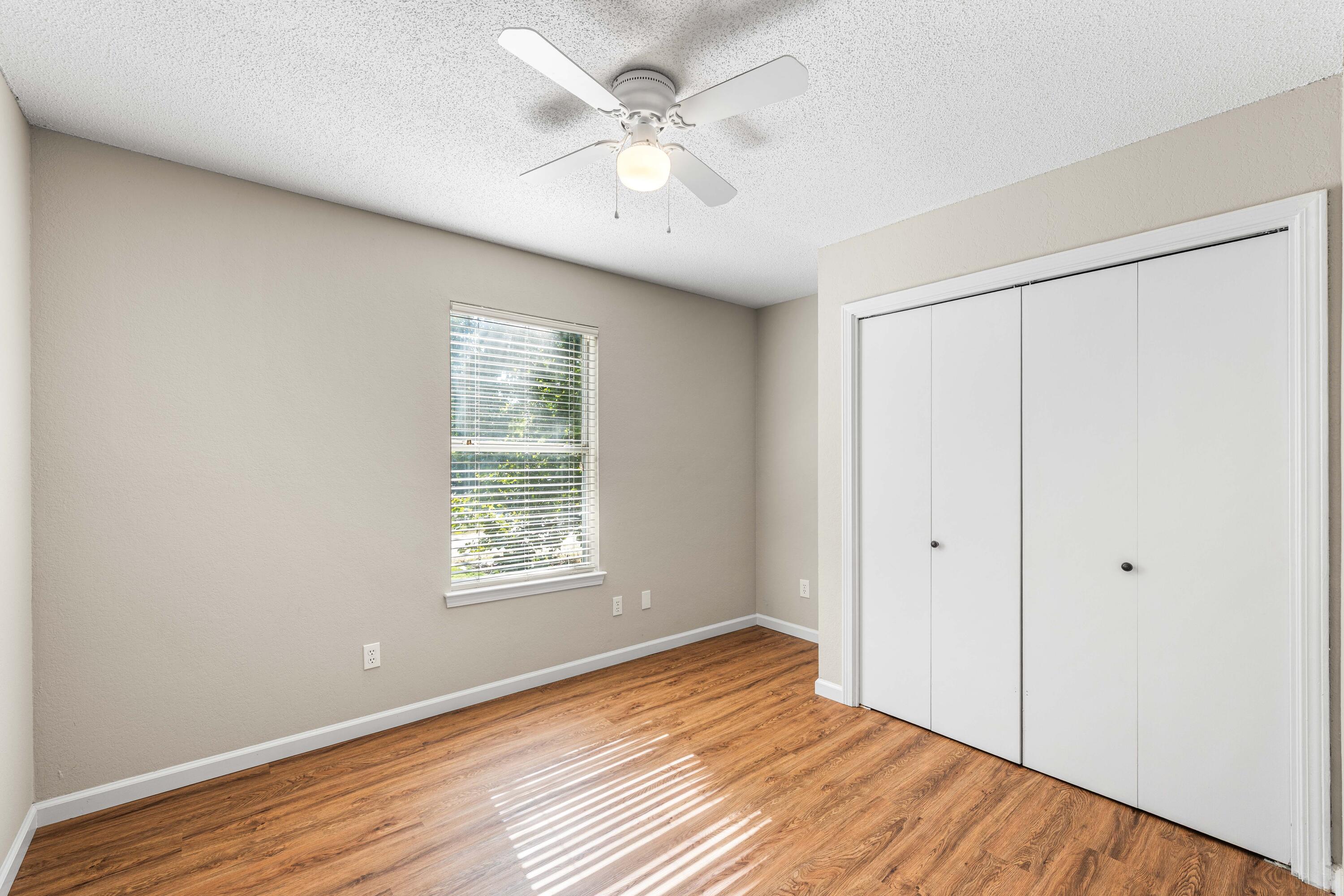BRISTOL PARK - Residential