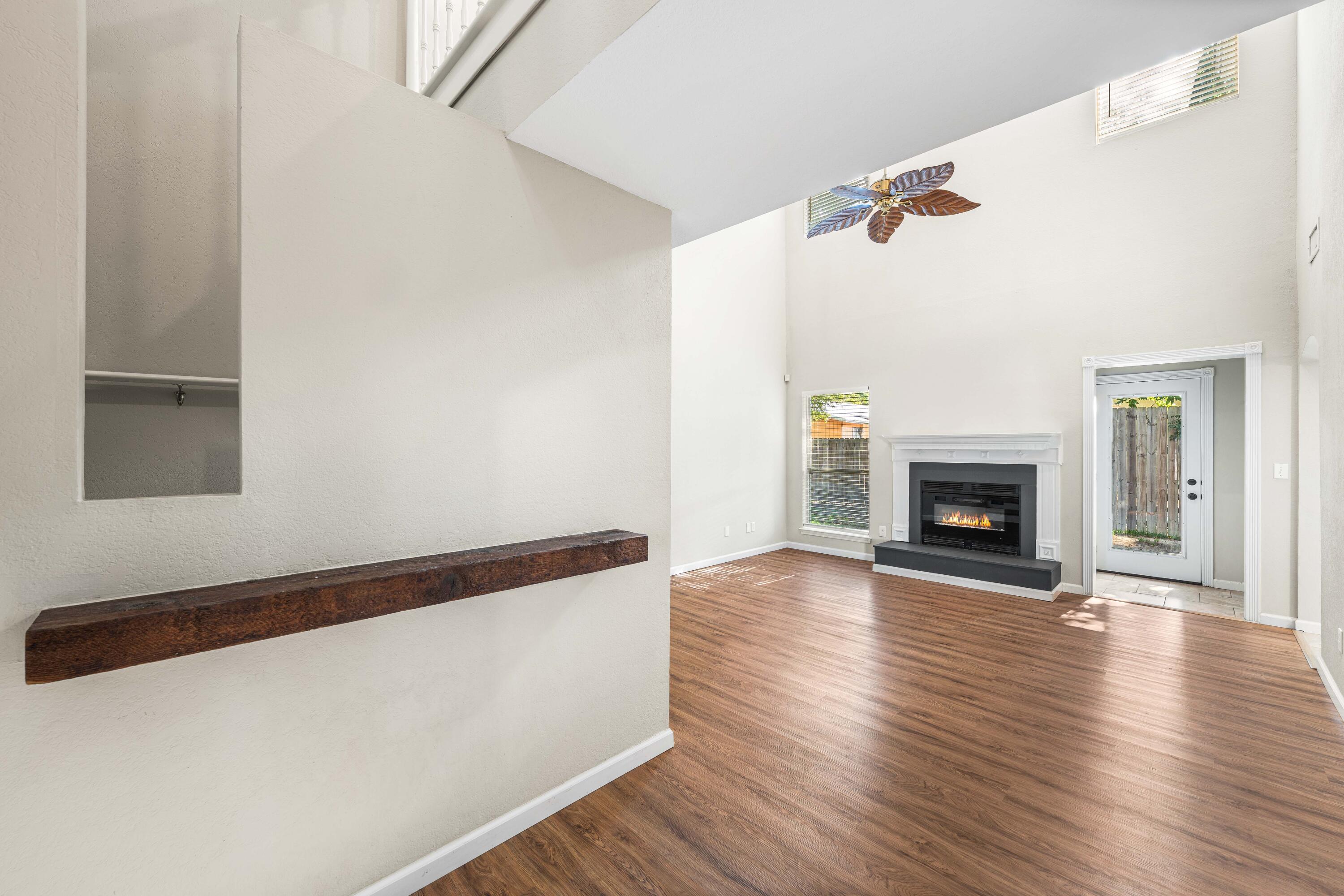BRISTOL PARK - Residential