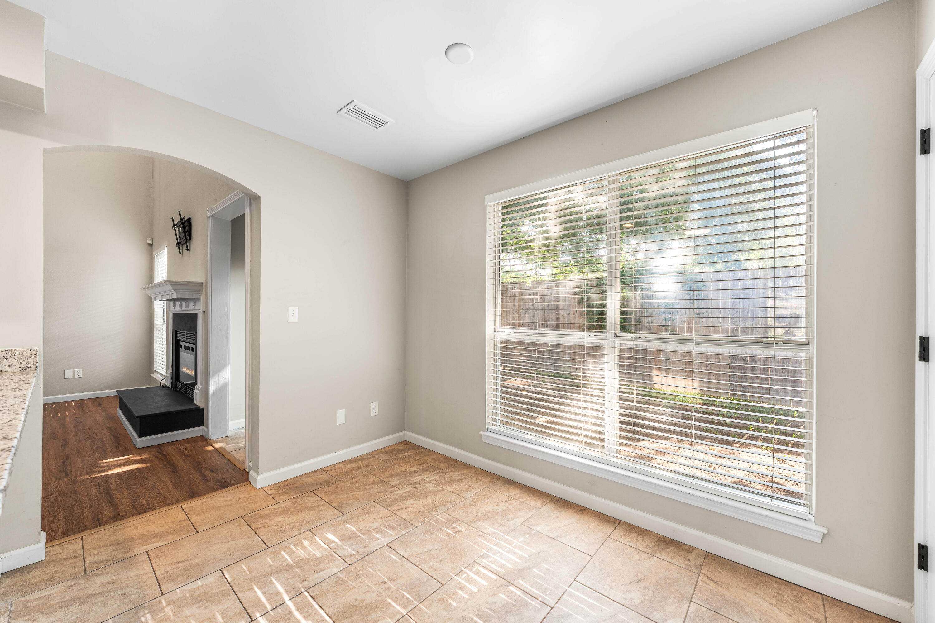 BRISTOL PARK - Residential