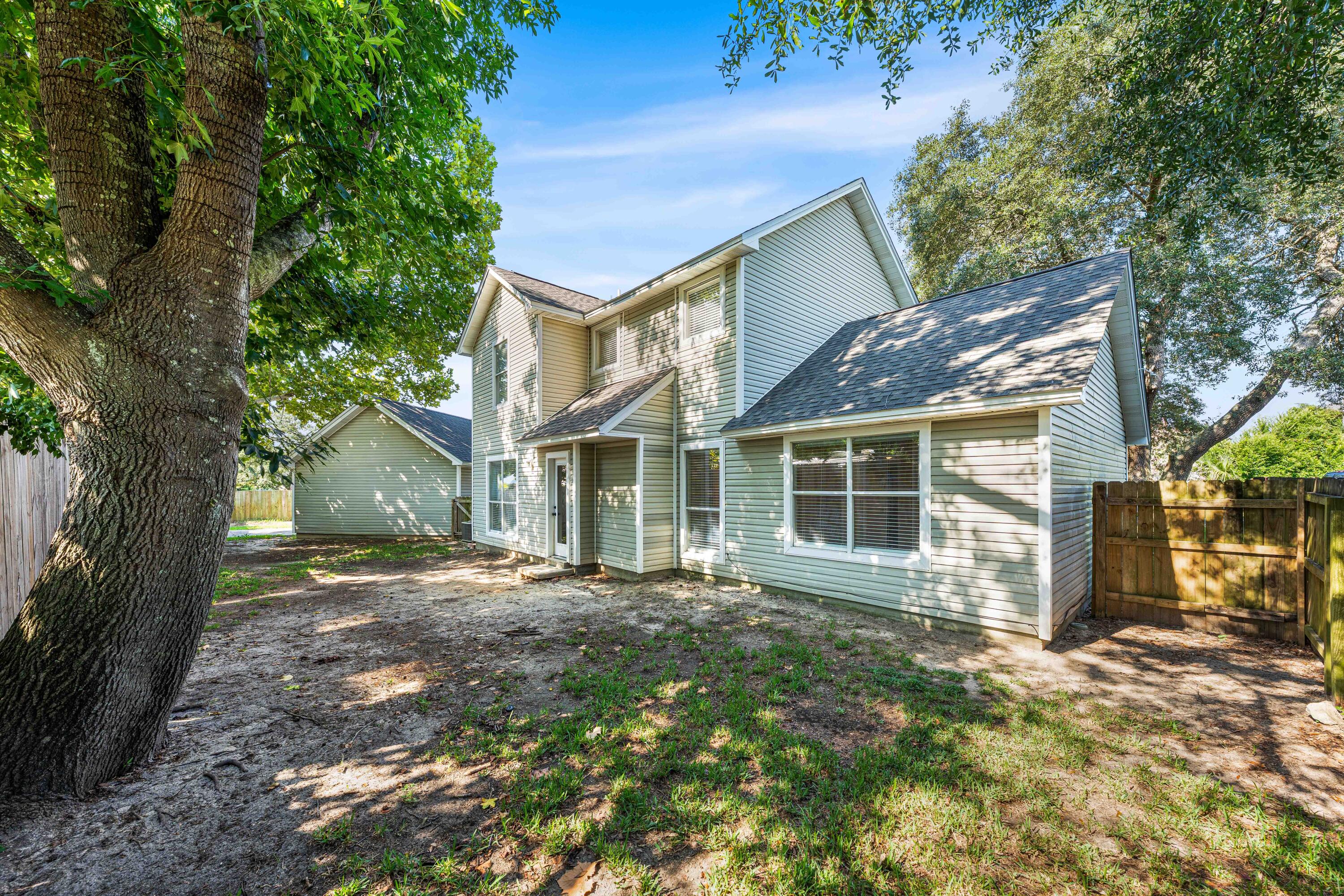 BRISTOL PARK - Residential