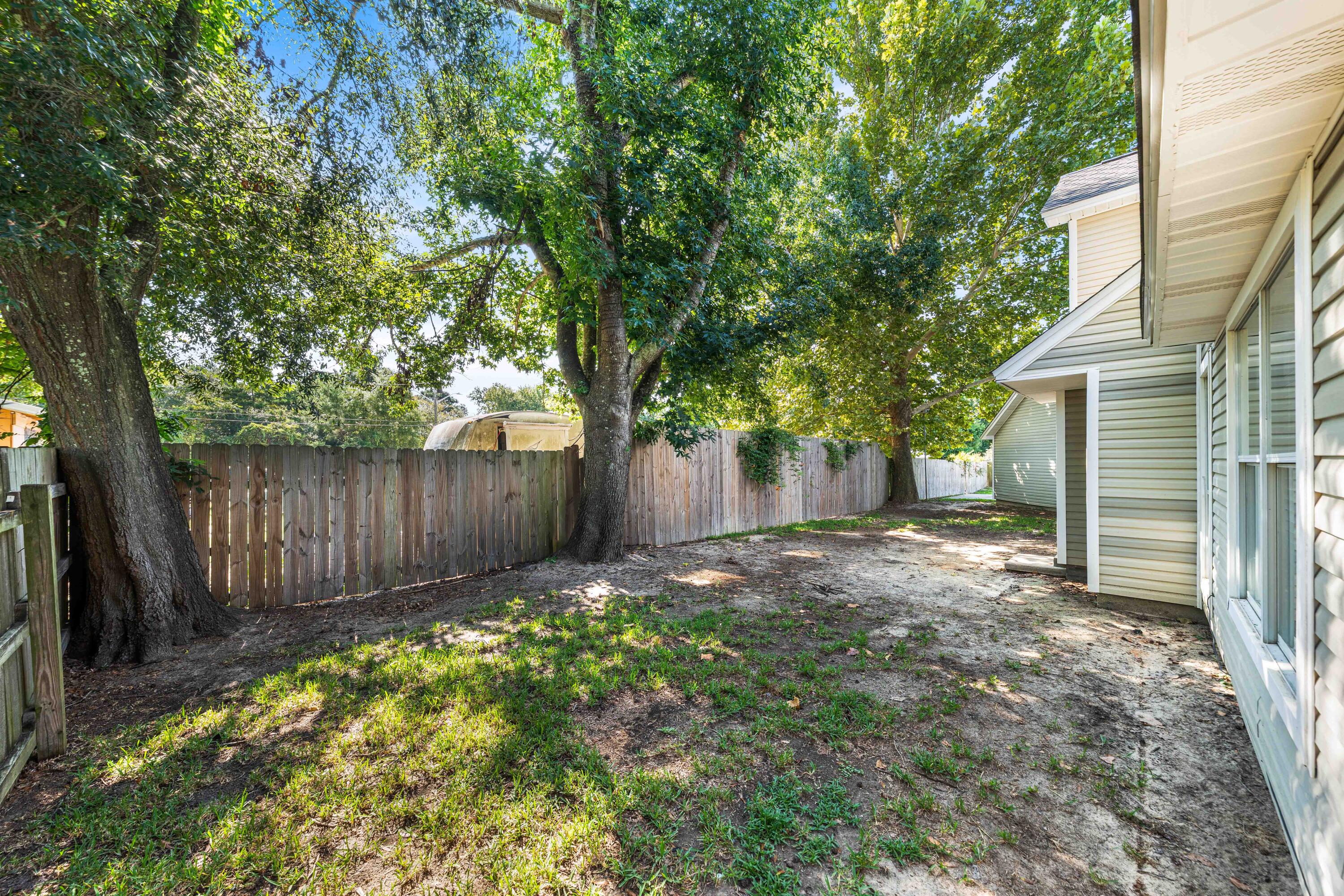 BRISTOL PARK - Residential