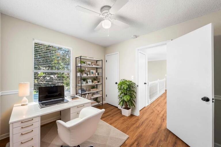 BRISTOL PARK - Residential