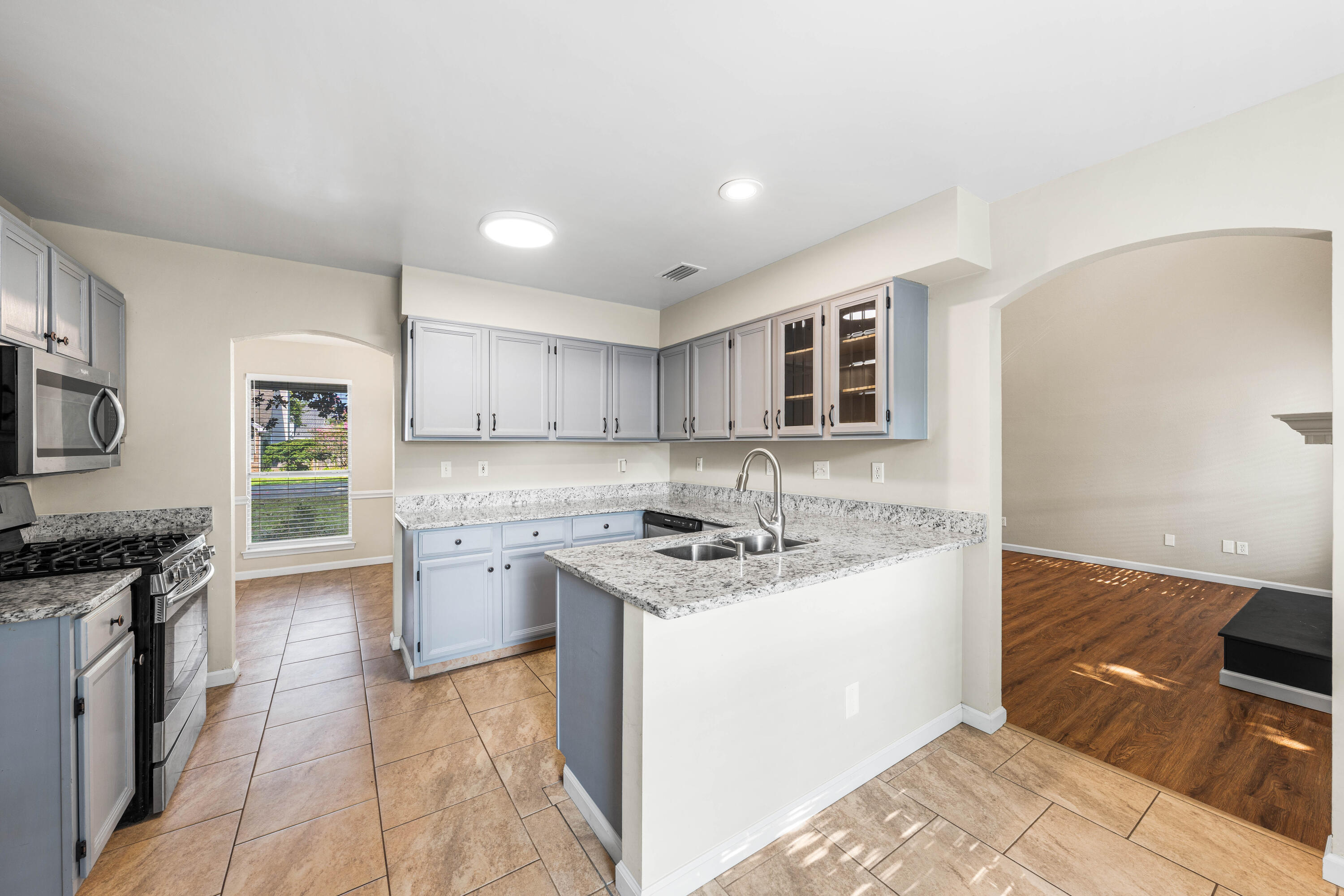 BRISTOL PARK - Residential