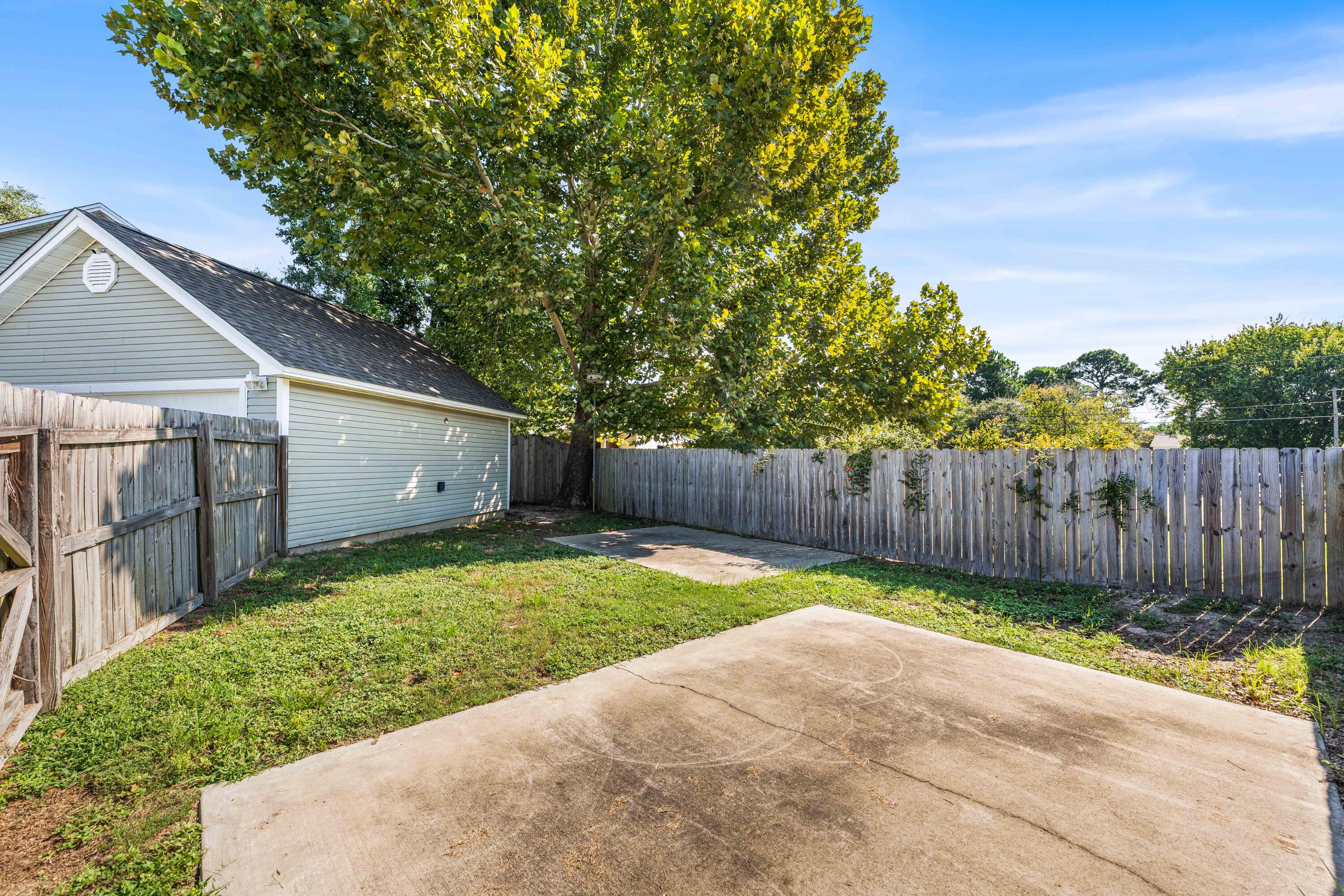 BRISTOL PARK - Residential