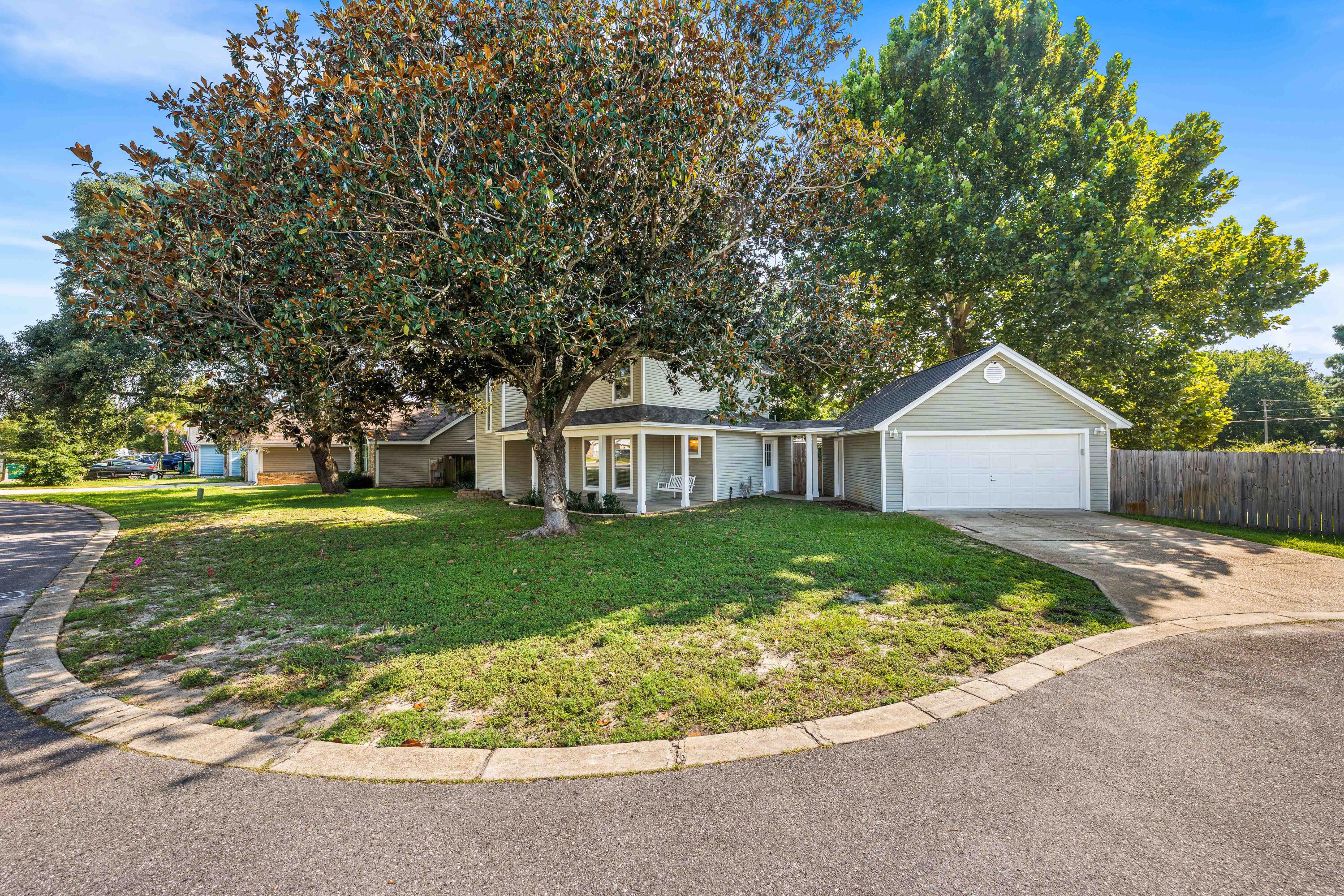 BRISTOL PARK - Residential