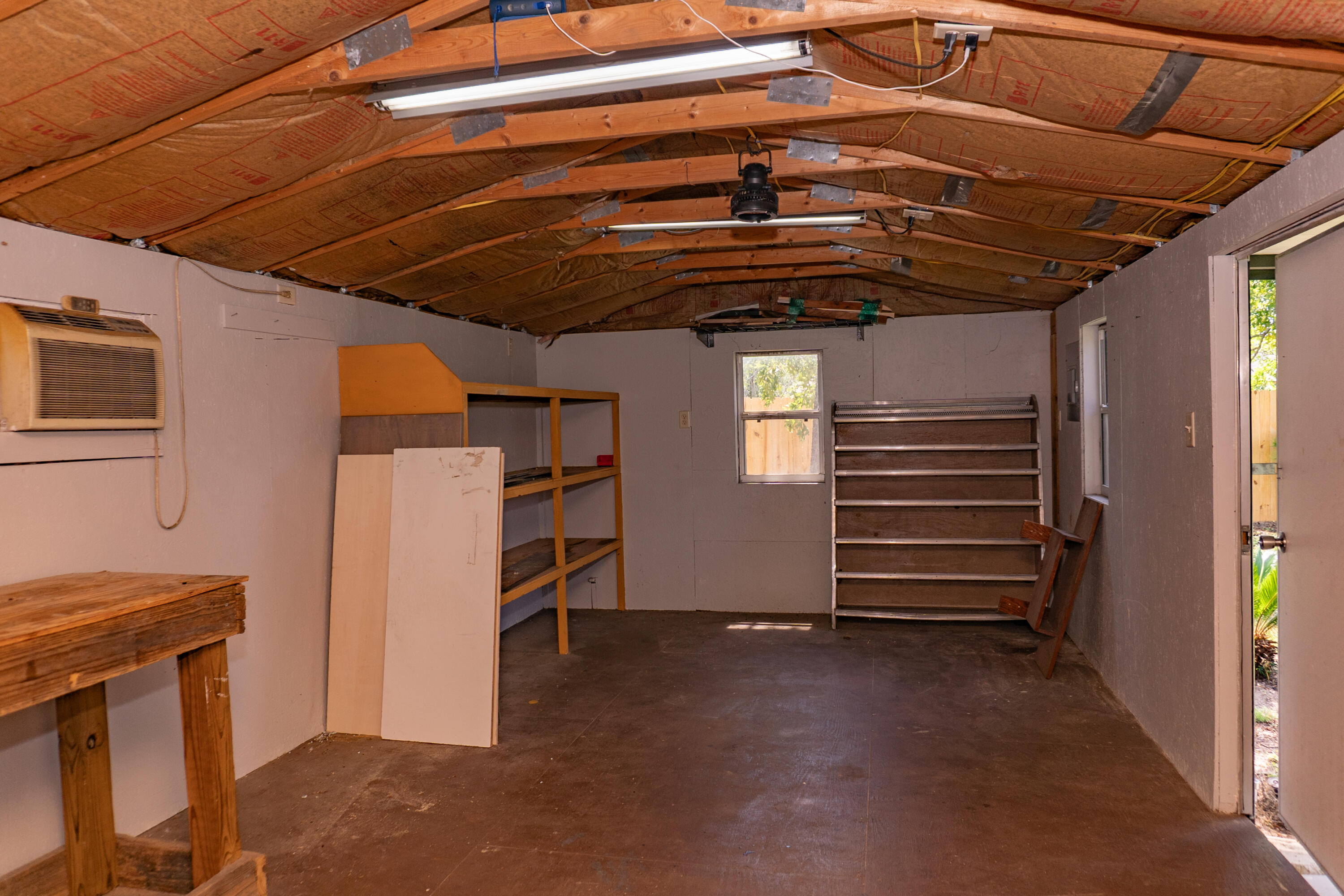 CHEROKEE BEND S/D PH 2 - Residential Lease