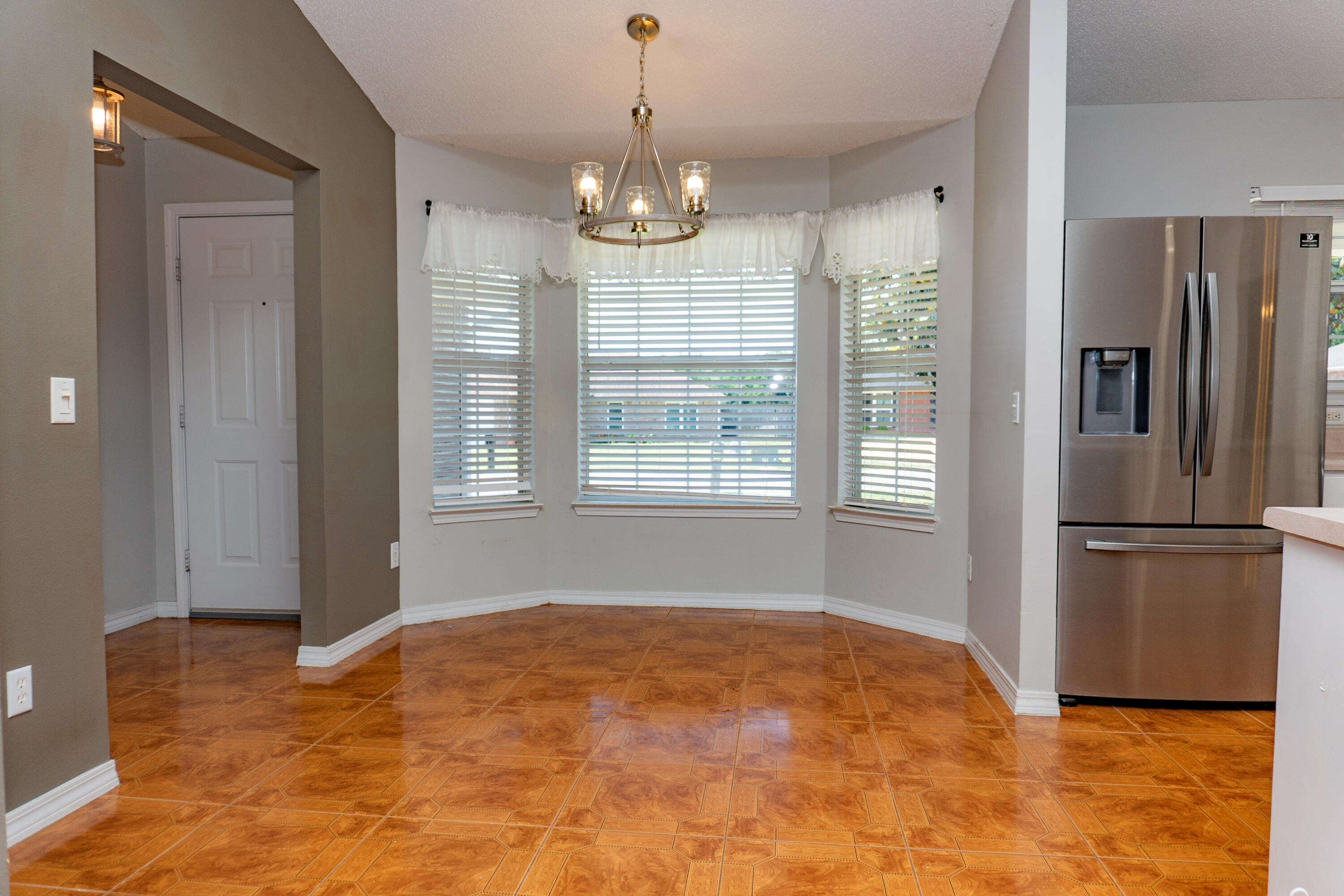 CHEROKEE BEND S/D PH 2 - Residential Lease