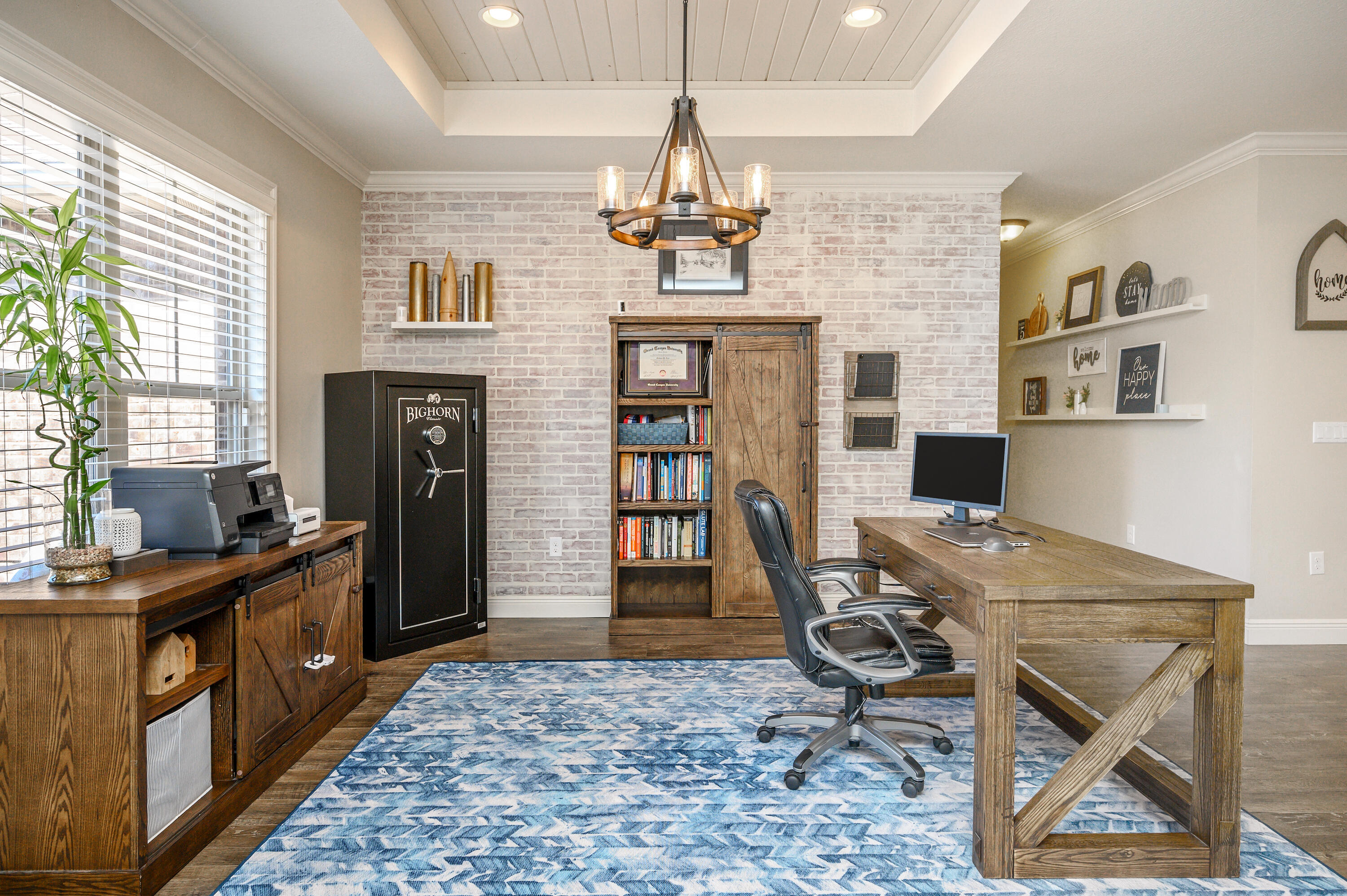 HOMEWOOD EST - Residential