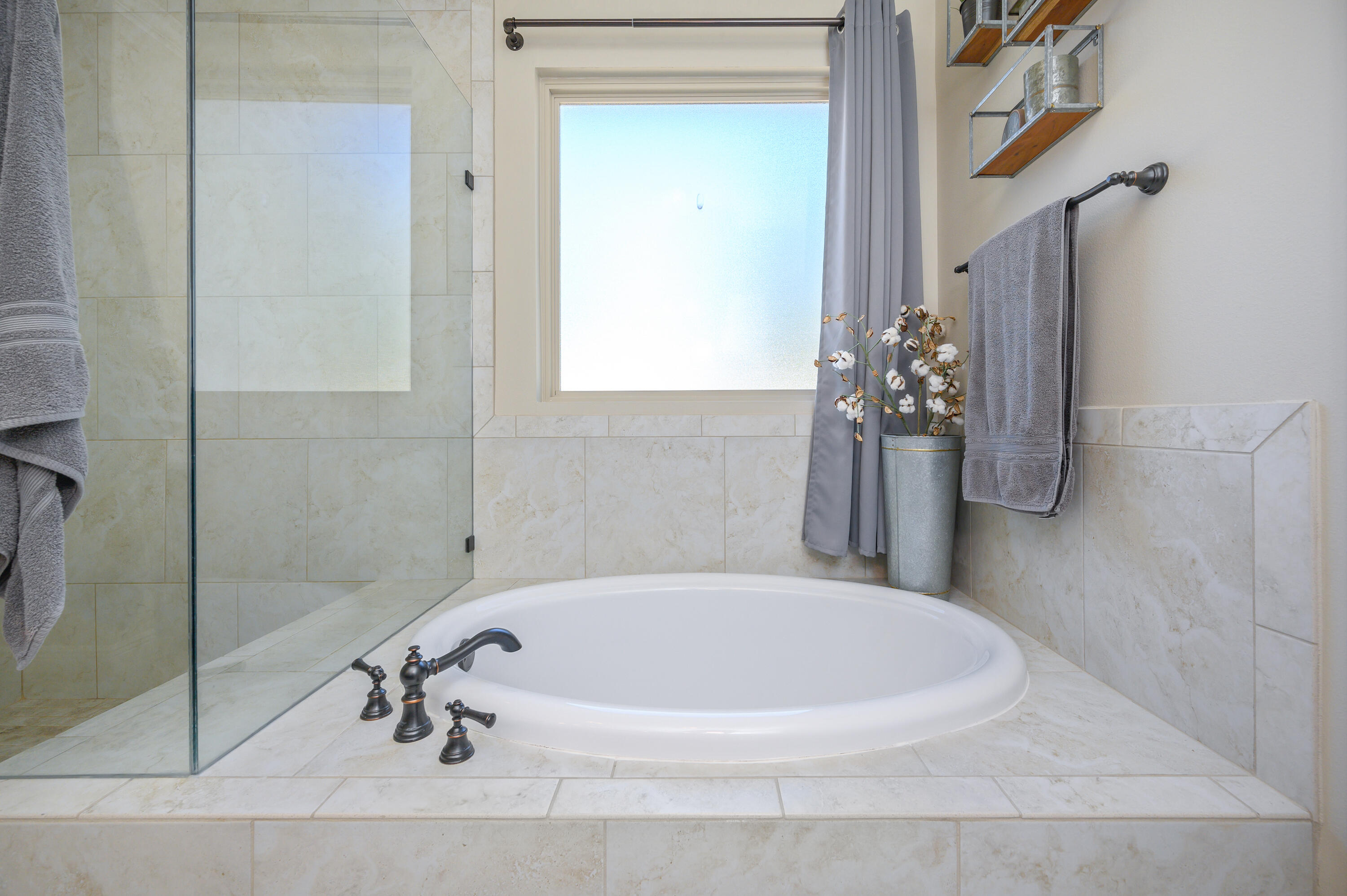 HOMEWOOD EST - Residential