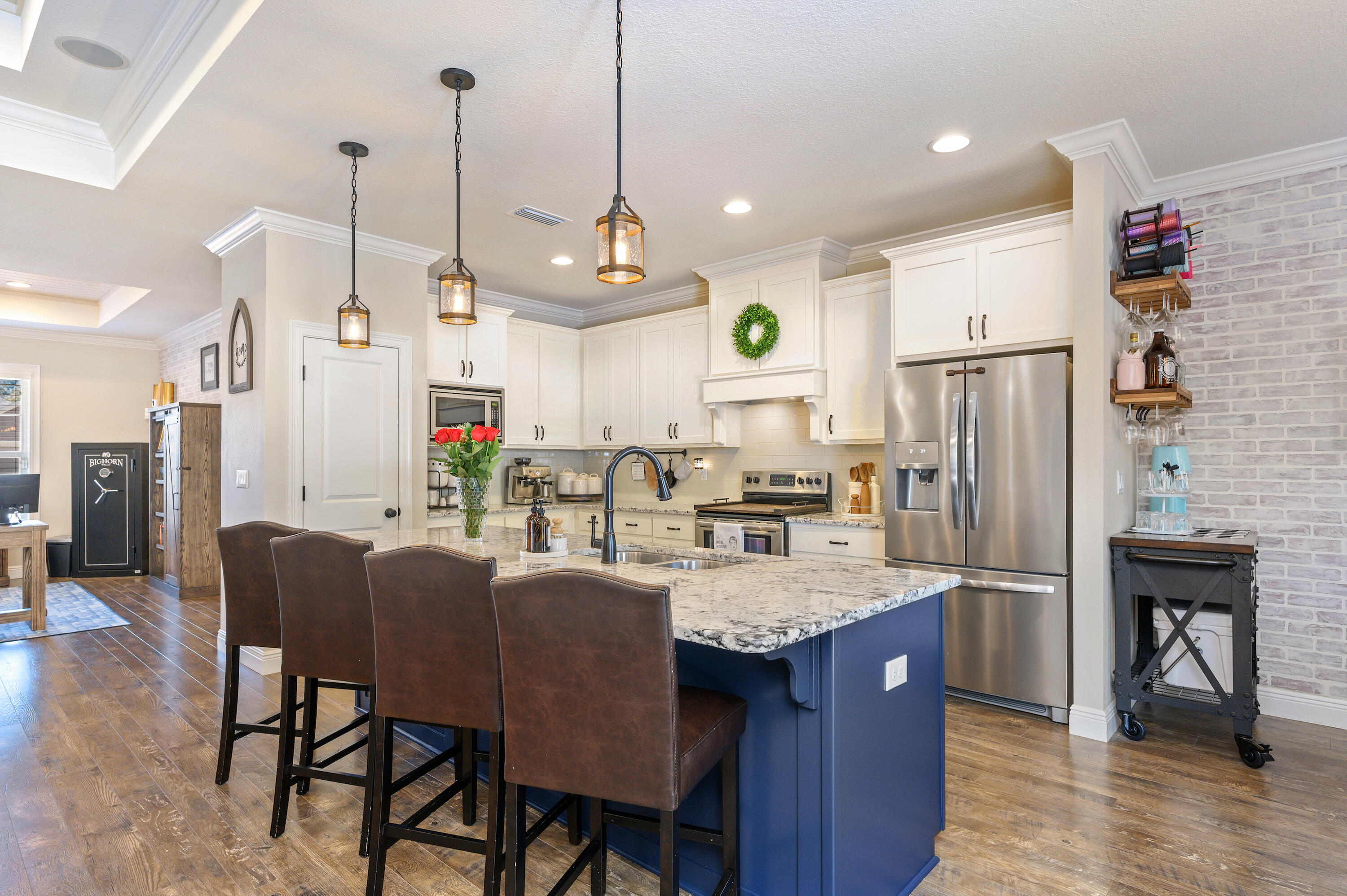 HOMEWOOD EST - Residential