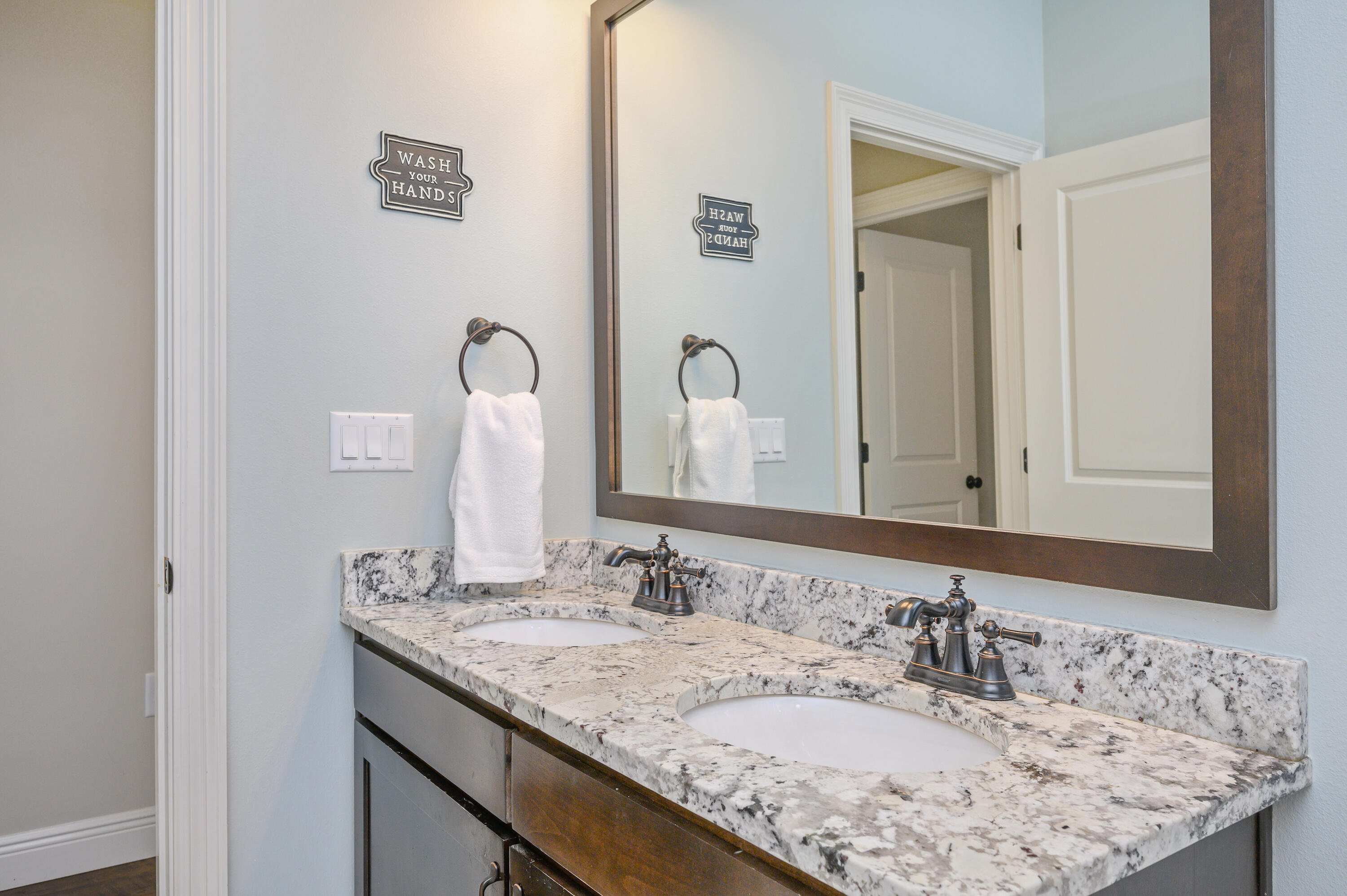 HOMEWOOD EST - Residential