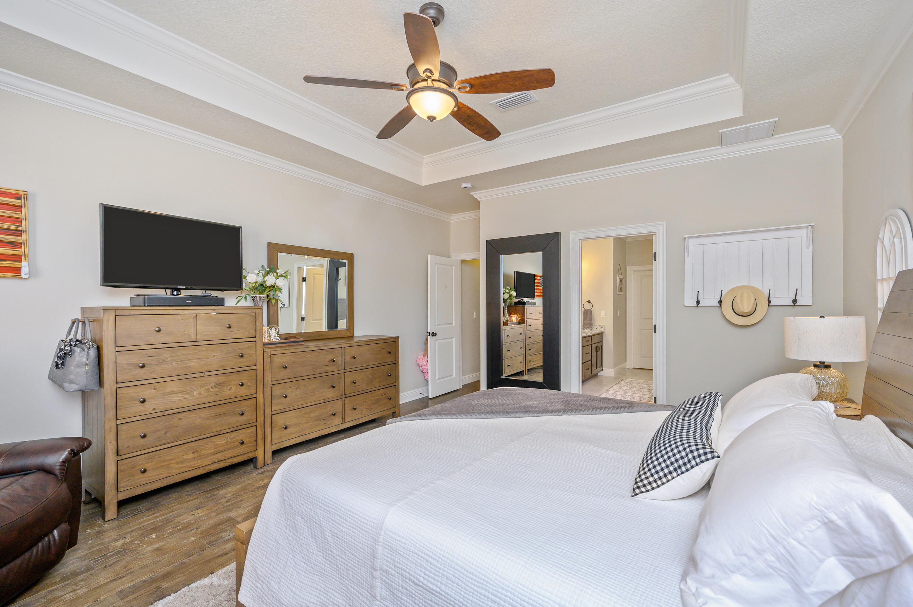 HOMEWOOD EST - Residential