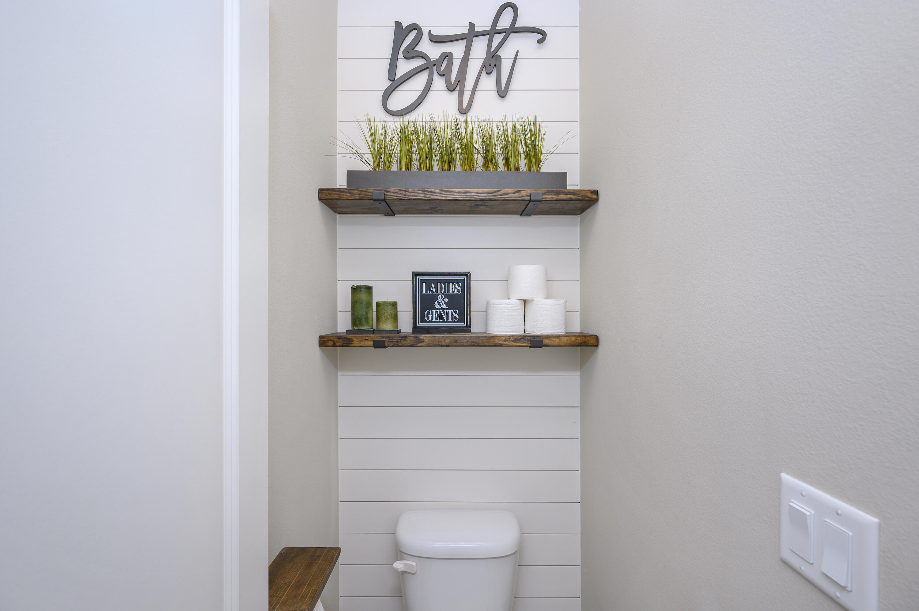 HOMEWOOD EST - Residential