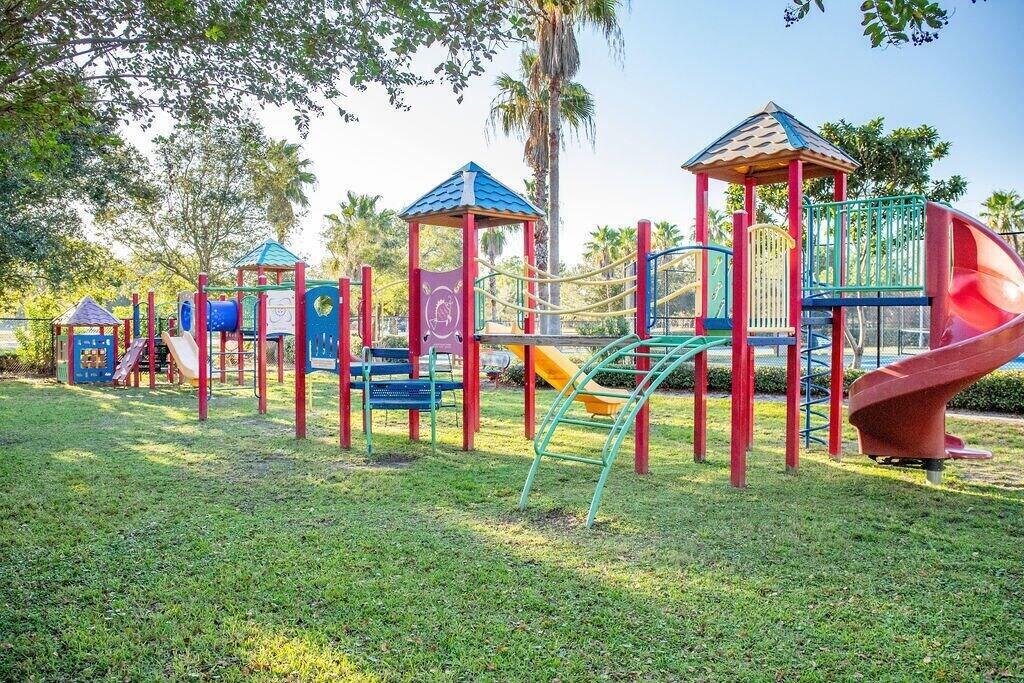 THE PALMS OF DESTIN - Residential