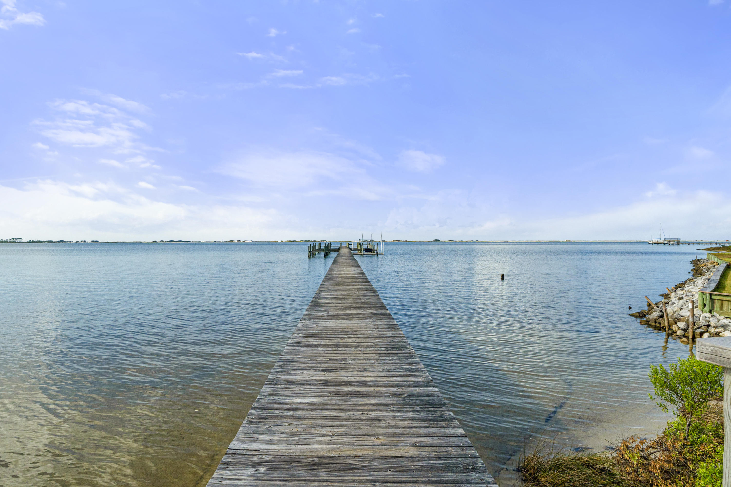 PALMETTO LAKE PRESERVE - Residential