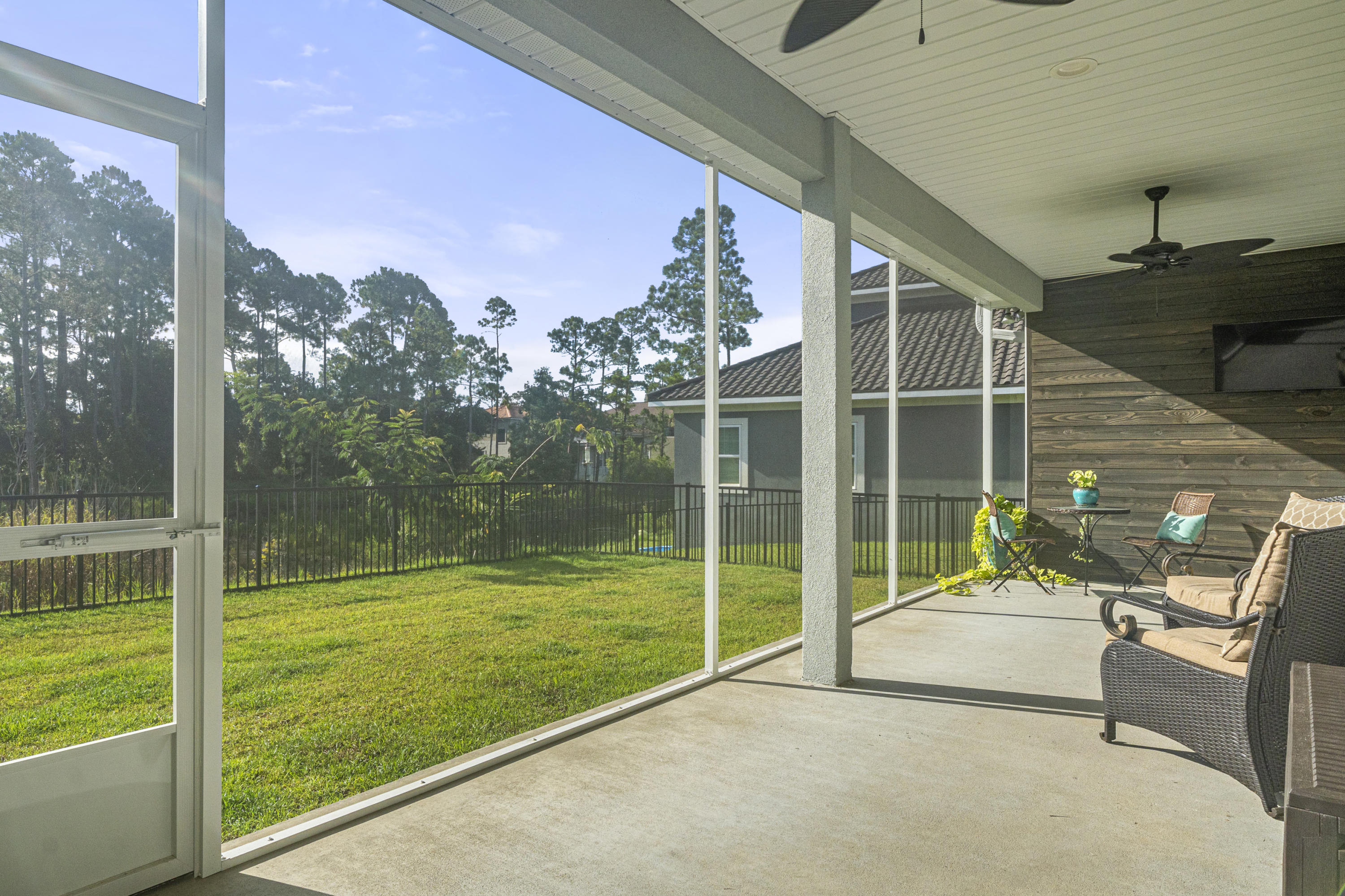 PALMETTO LAKE PRESERVE - Residential