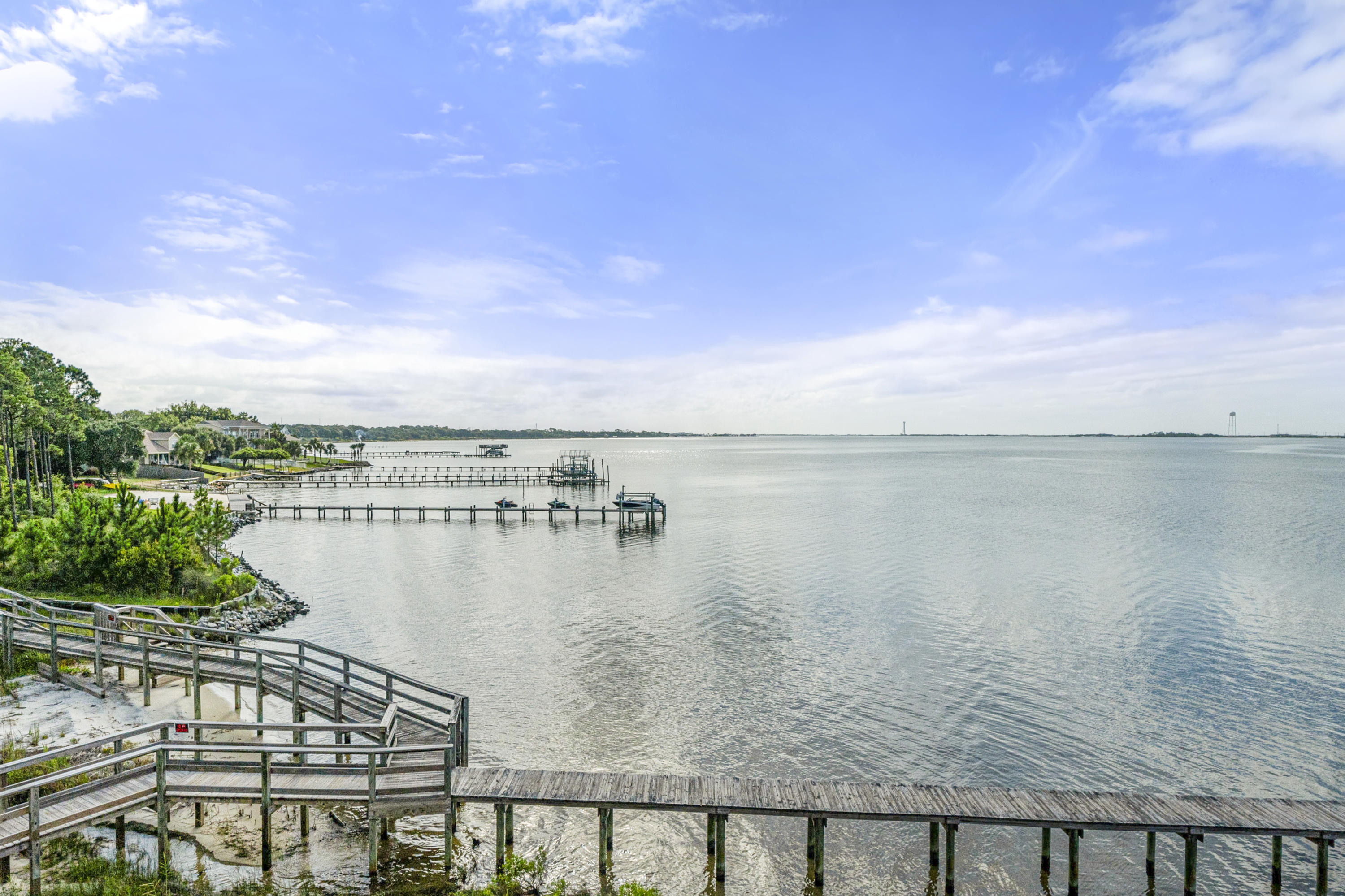 PALMETTO LAKE PRESERVE - Residential