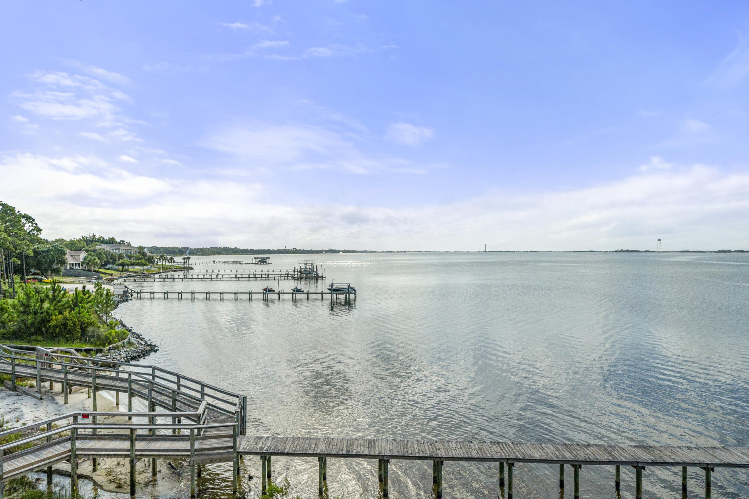 PALMETTO LAKE PRESERVE - Residential