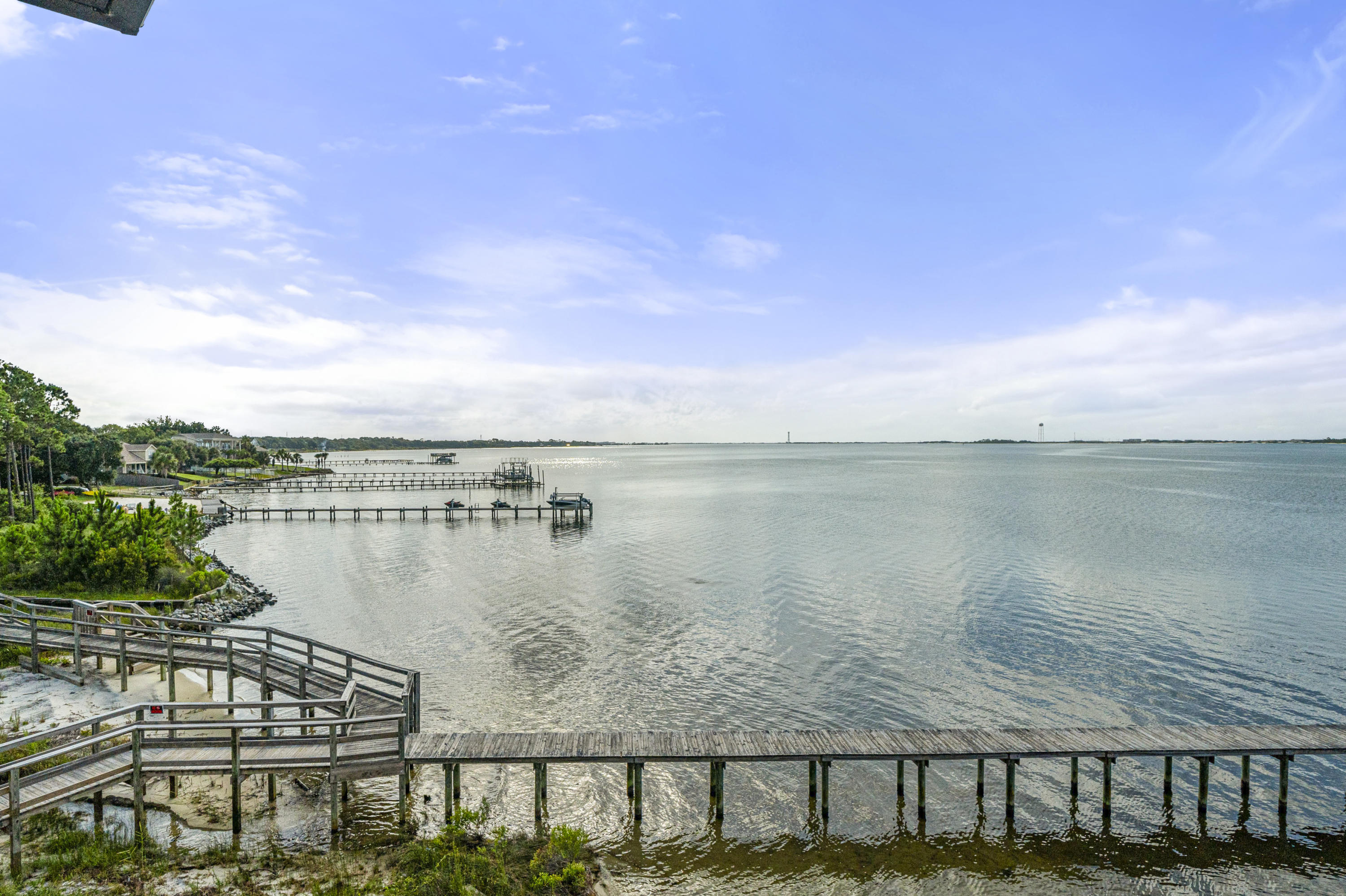 PALMETTO LAKE PRESERVE - Residential