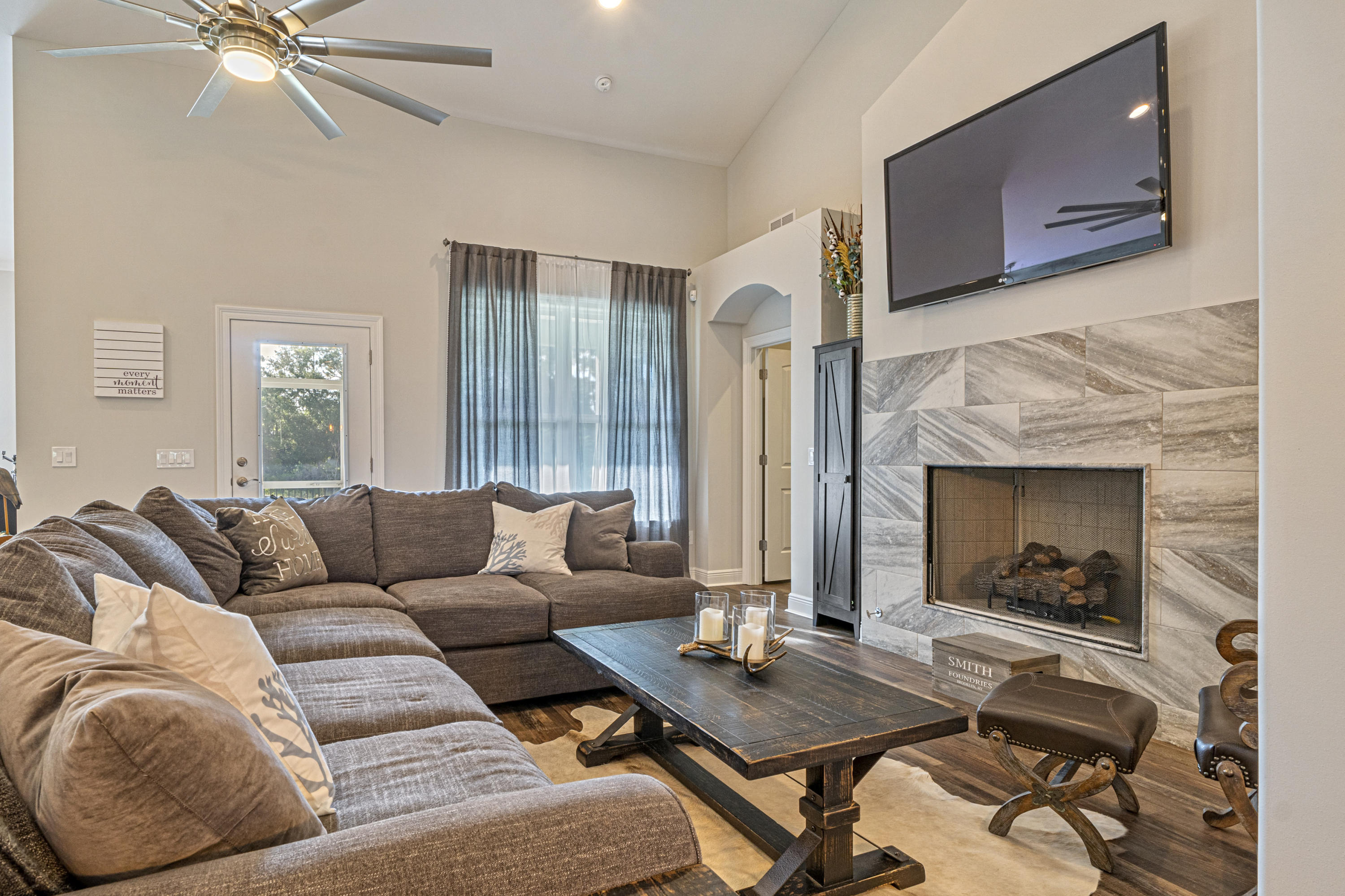 PALMETTO LAKE PRESERVE - Residential