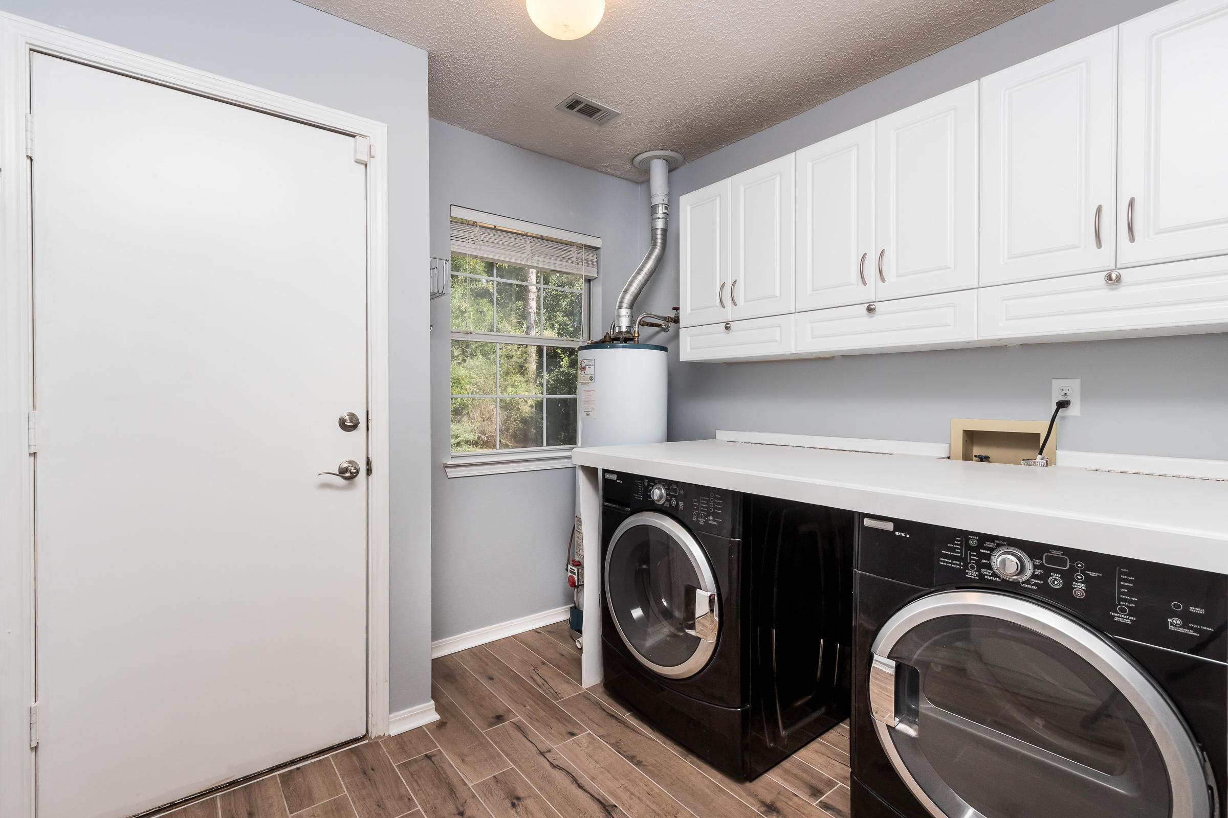 LAKESIDE EAST - Residential