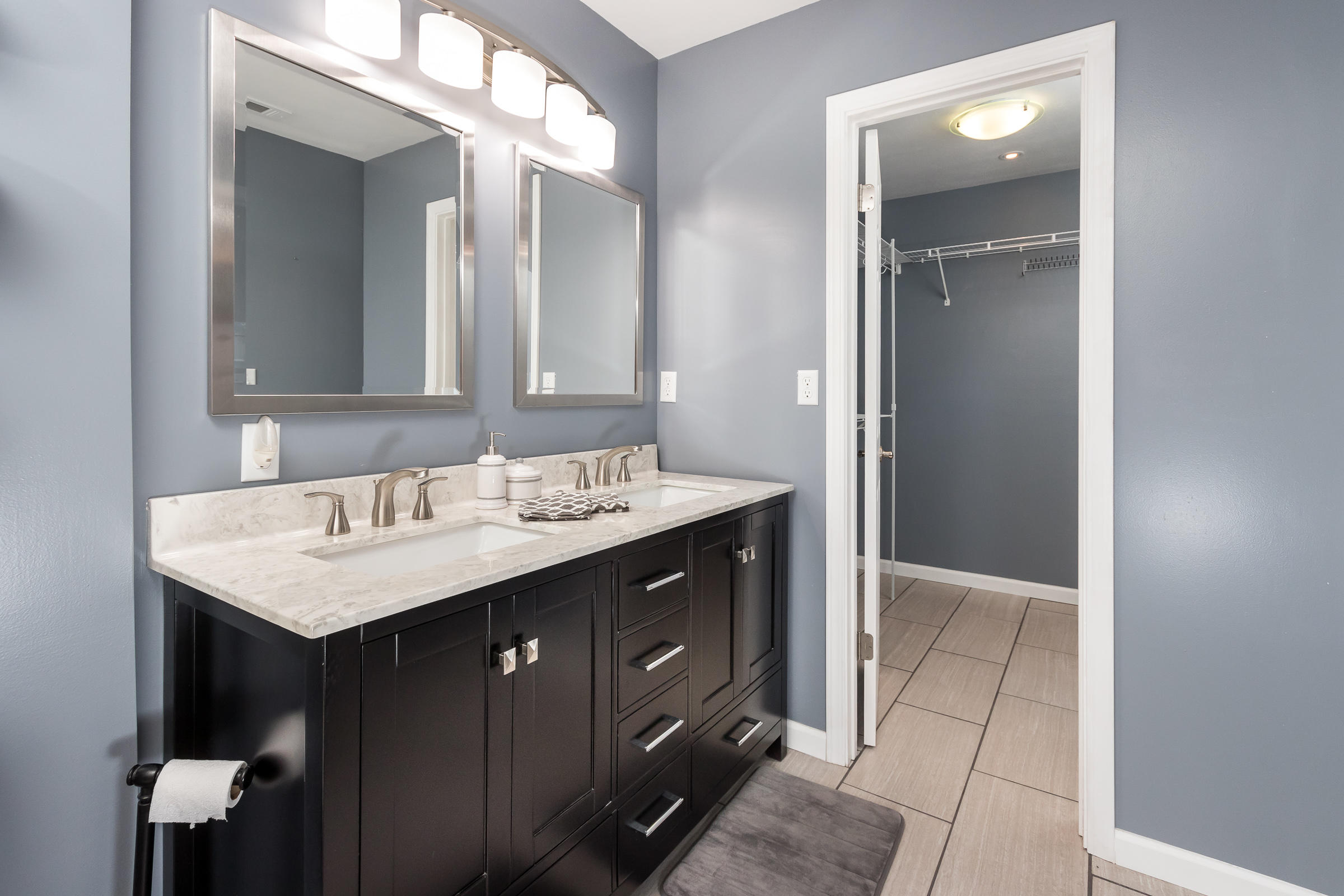 LAKESIDE EAST - Residential