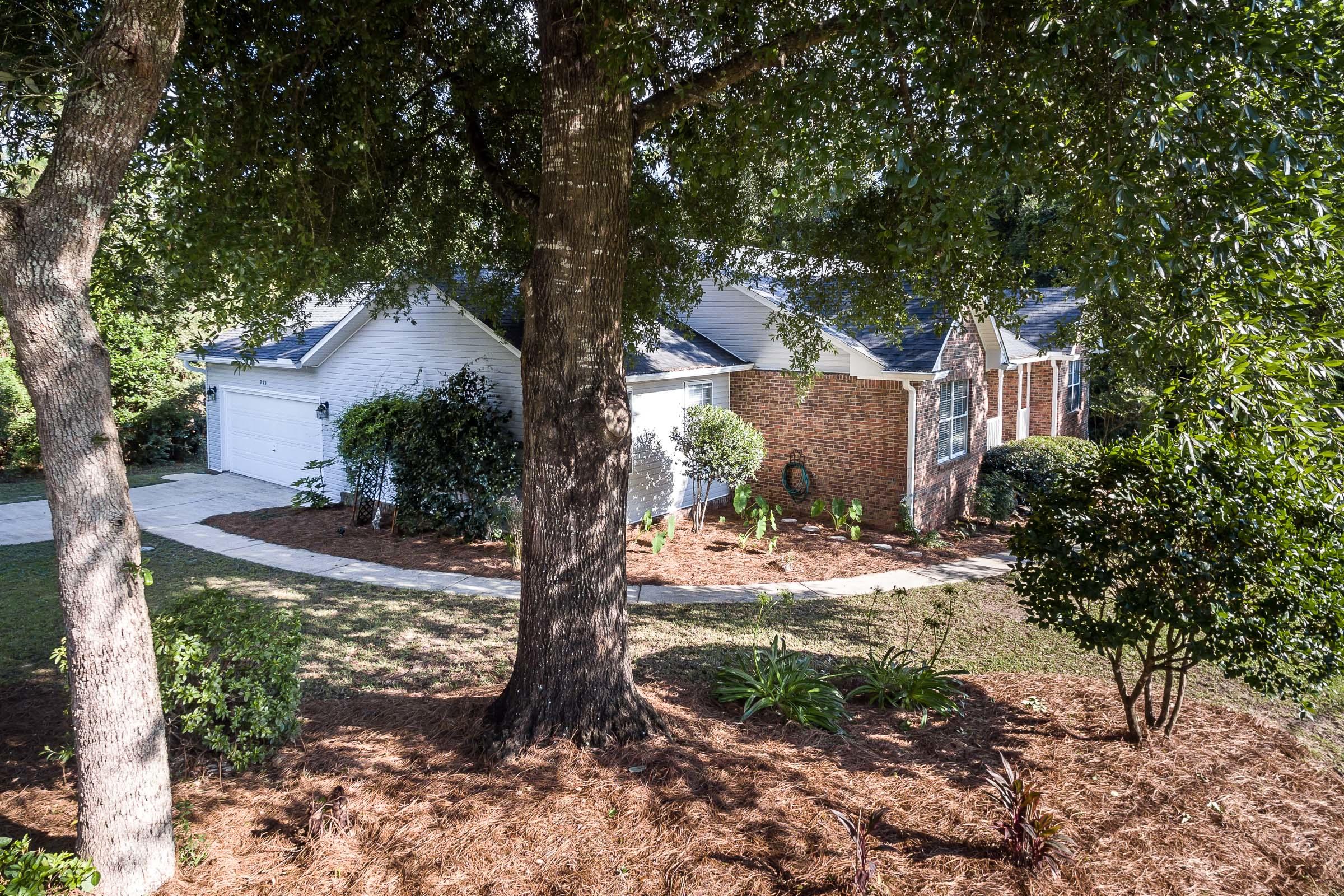 LAKESIDE EAST - Residential