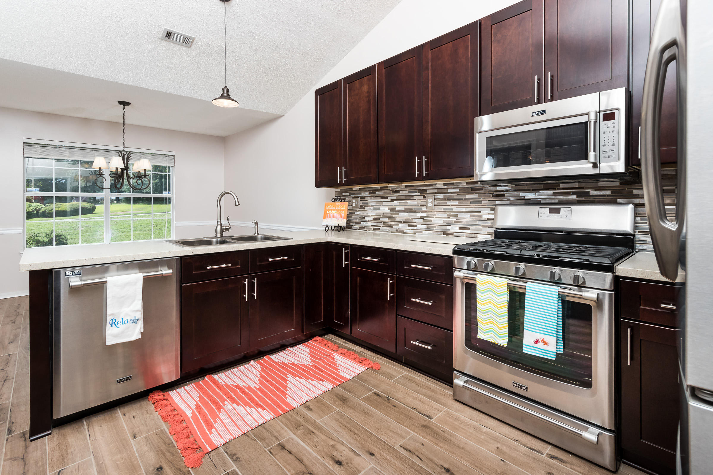 LAKESIDE EAST - Residential