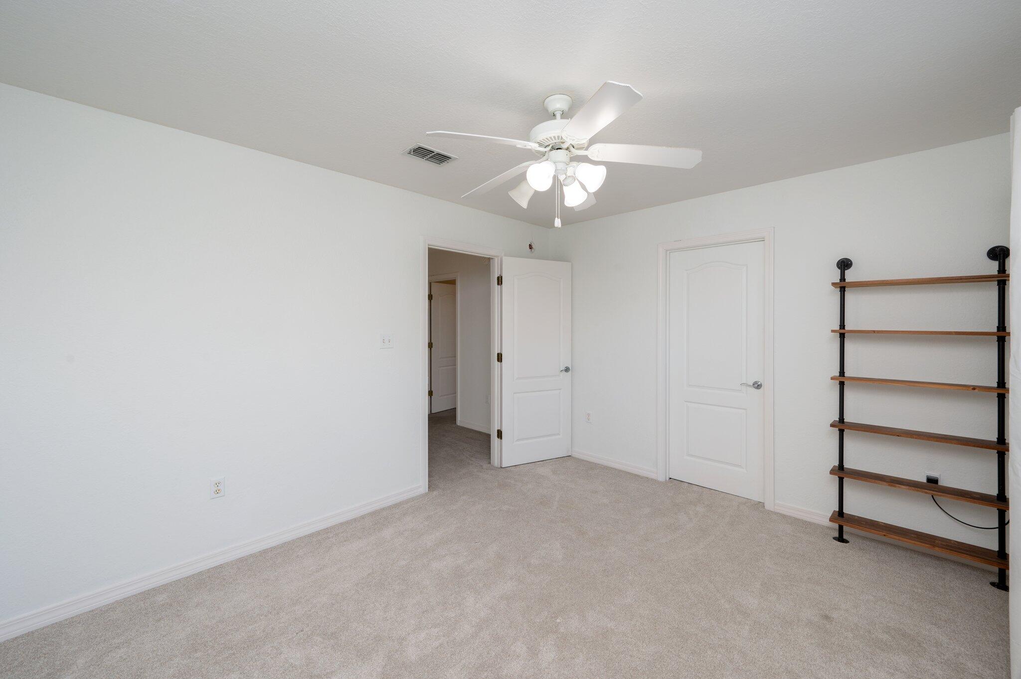 EMERALD LAKES PH 1 - Residential Lease
