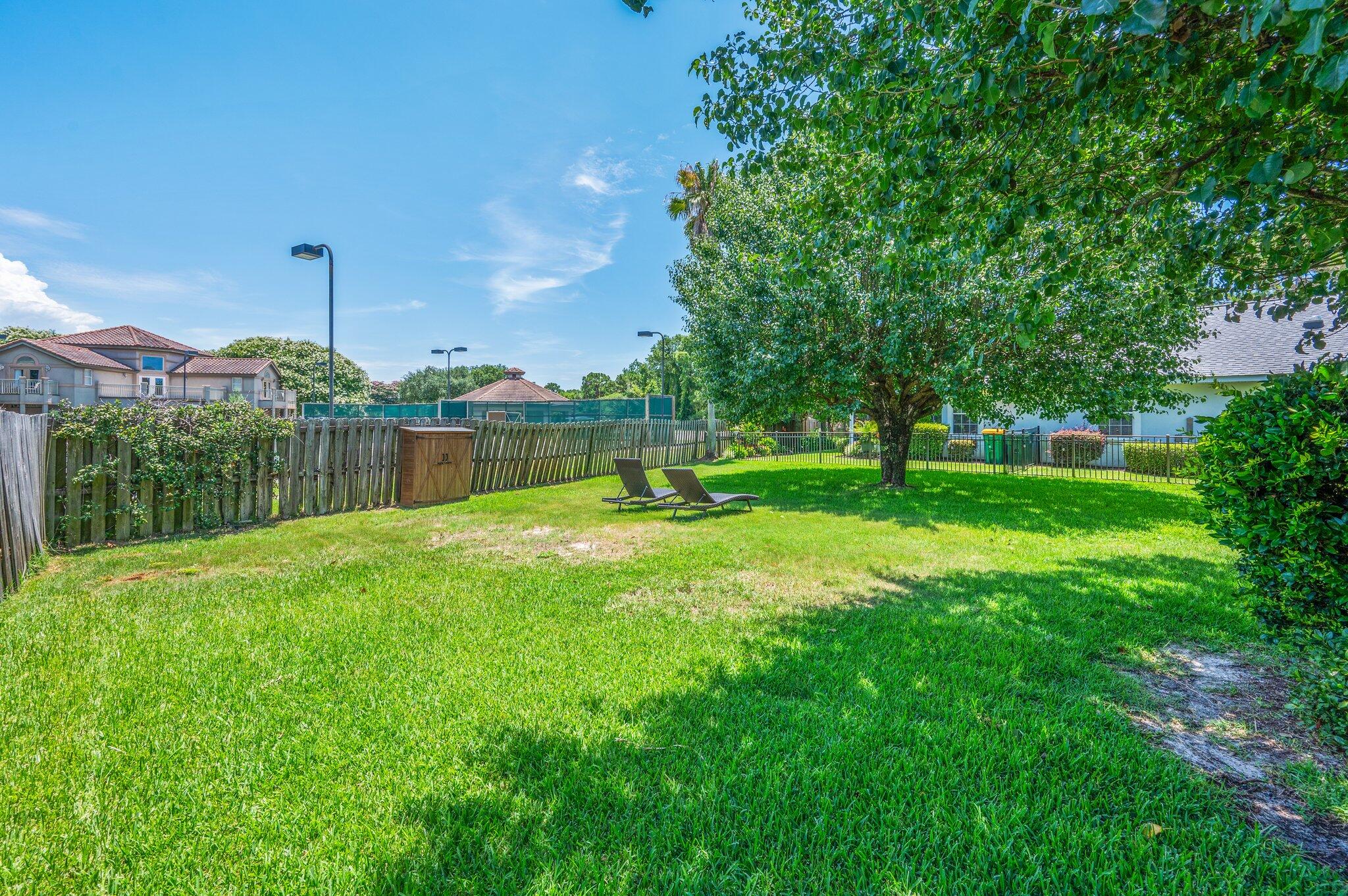 EMERALD LAKES PH 1 - Residential Lease