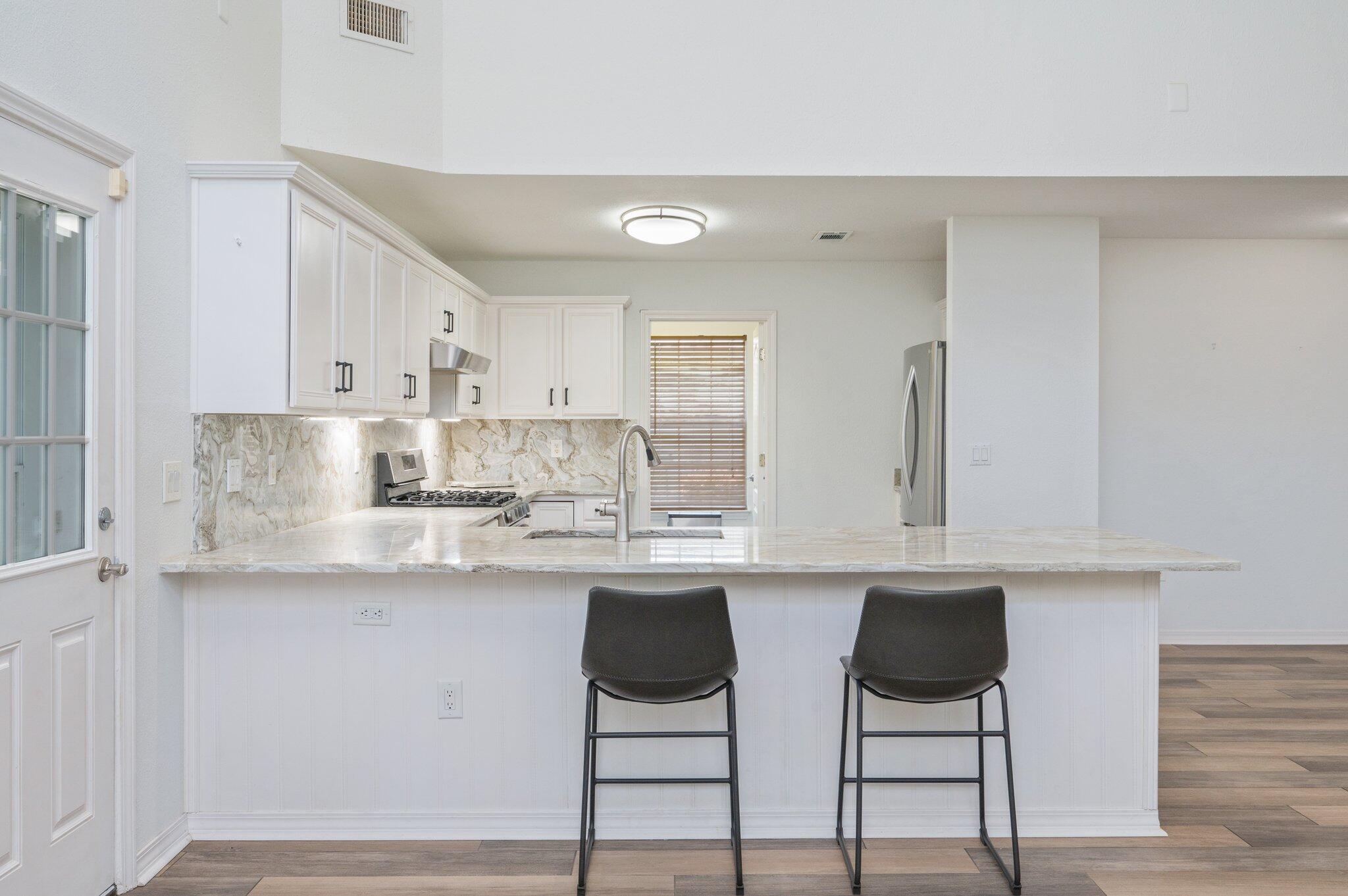 EMERALD LAKES PH 1 - Residential Lease