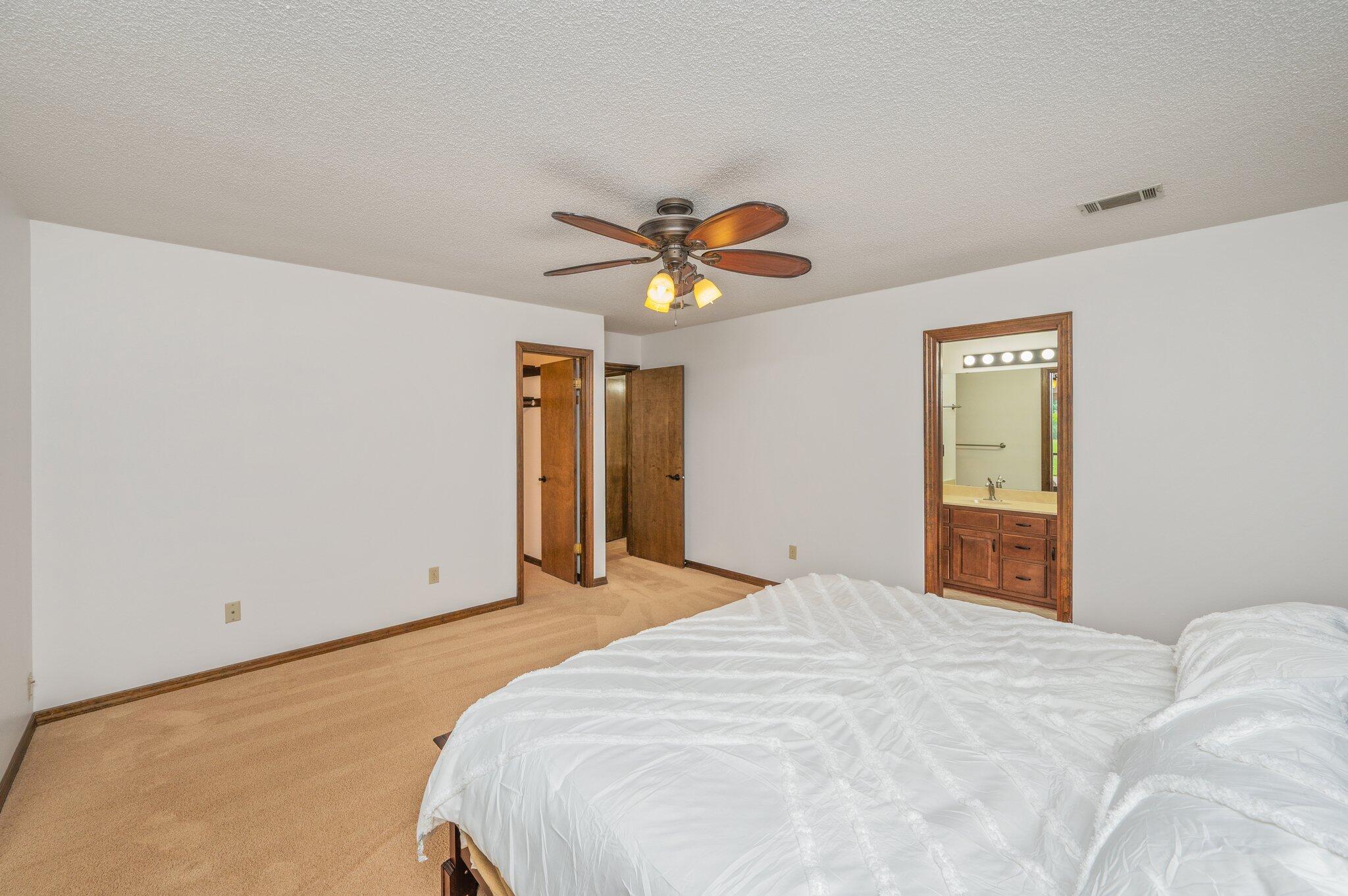 ST ANDREWS EAST BLUEWATER BAY - Residential