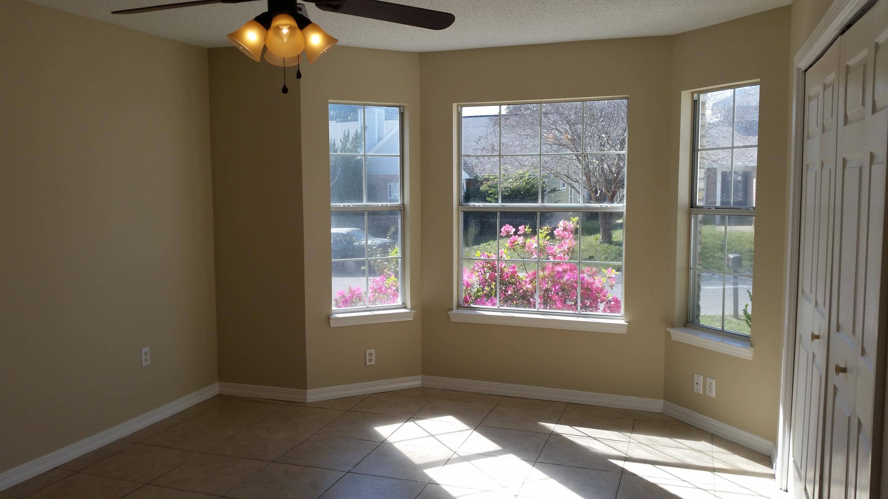 PETITE CHATEAU - Residential