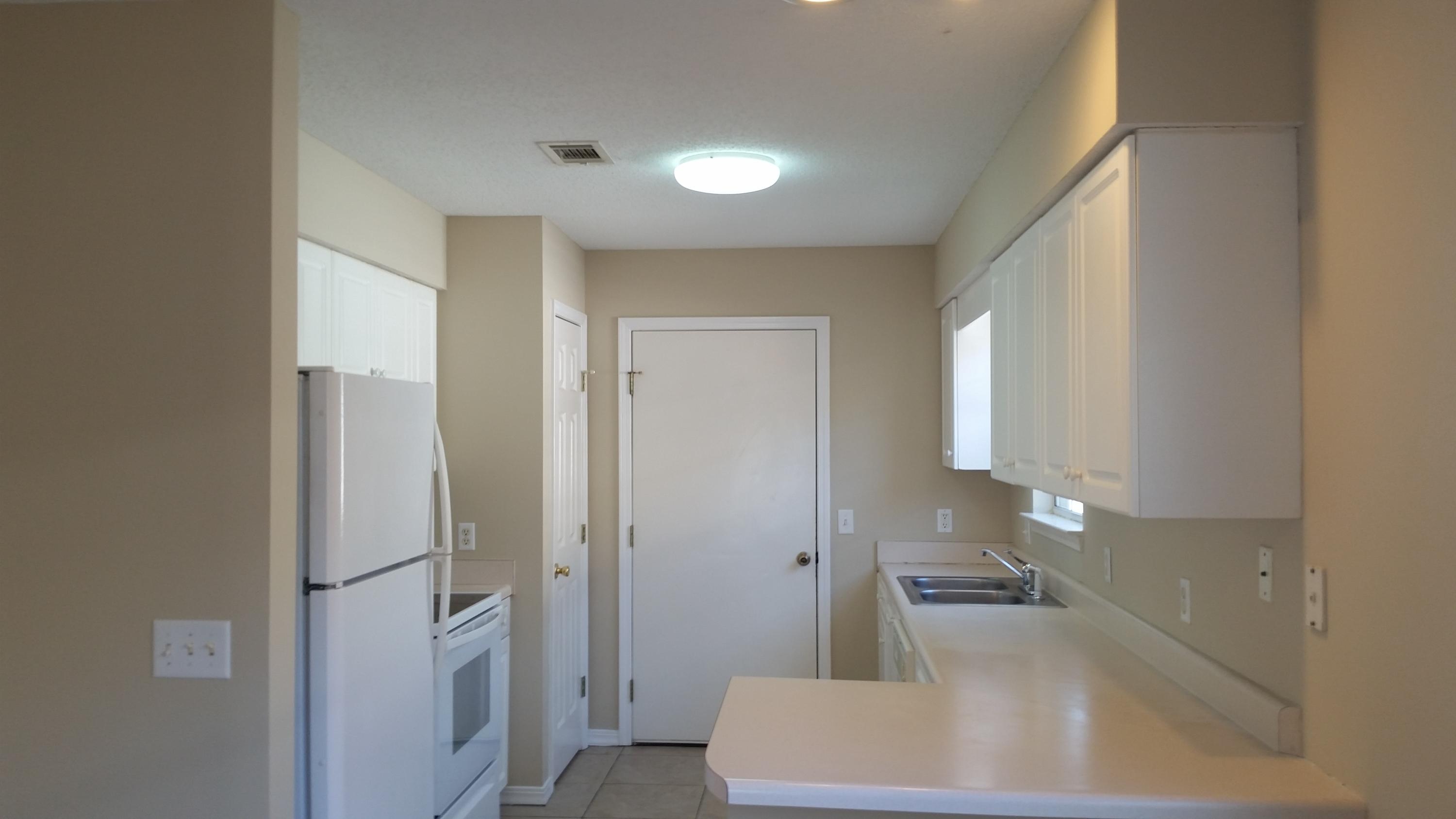 PETITE CHATEAU - Residential