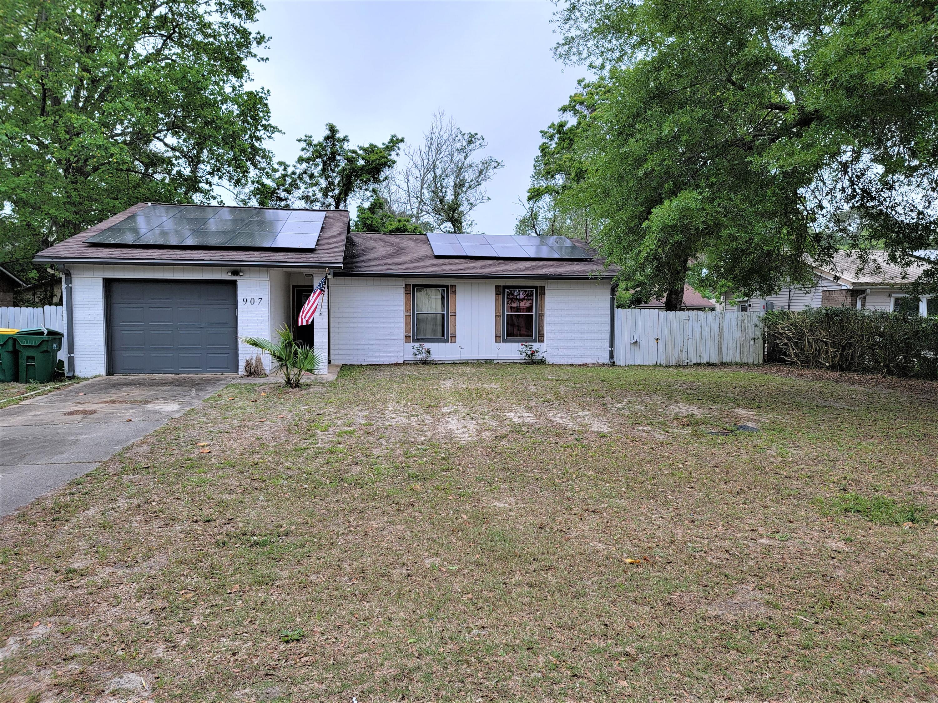 PALM EST #2 N33 FT LOT 35 & S42 FT LOT 36 BLK 1 - Residential