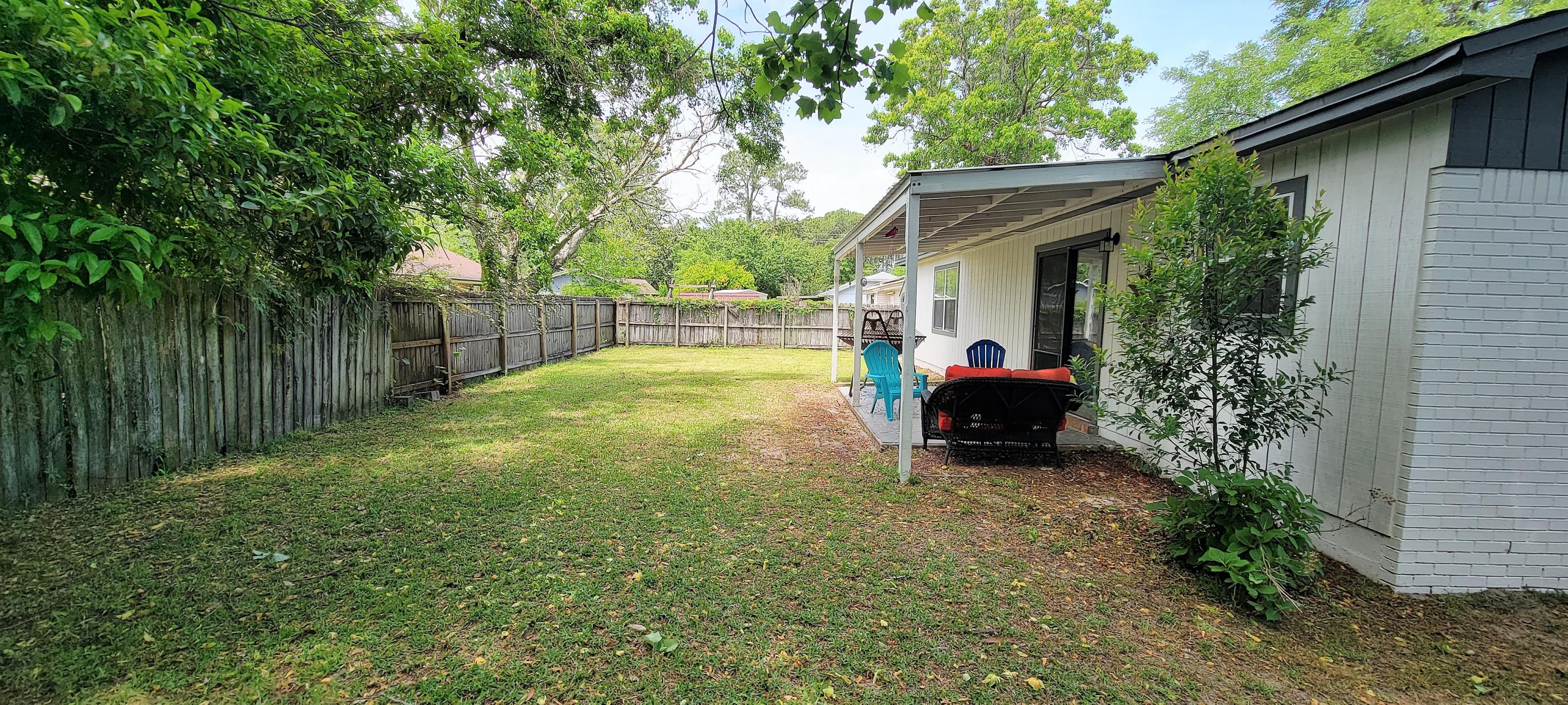 PALM EST #2 N33 FT LOT 35 & S42 FT LOT 36 BLK 1 - Residential