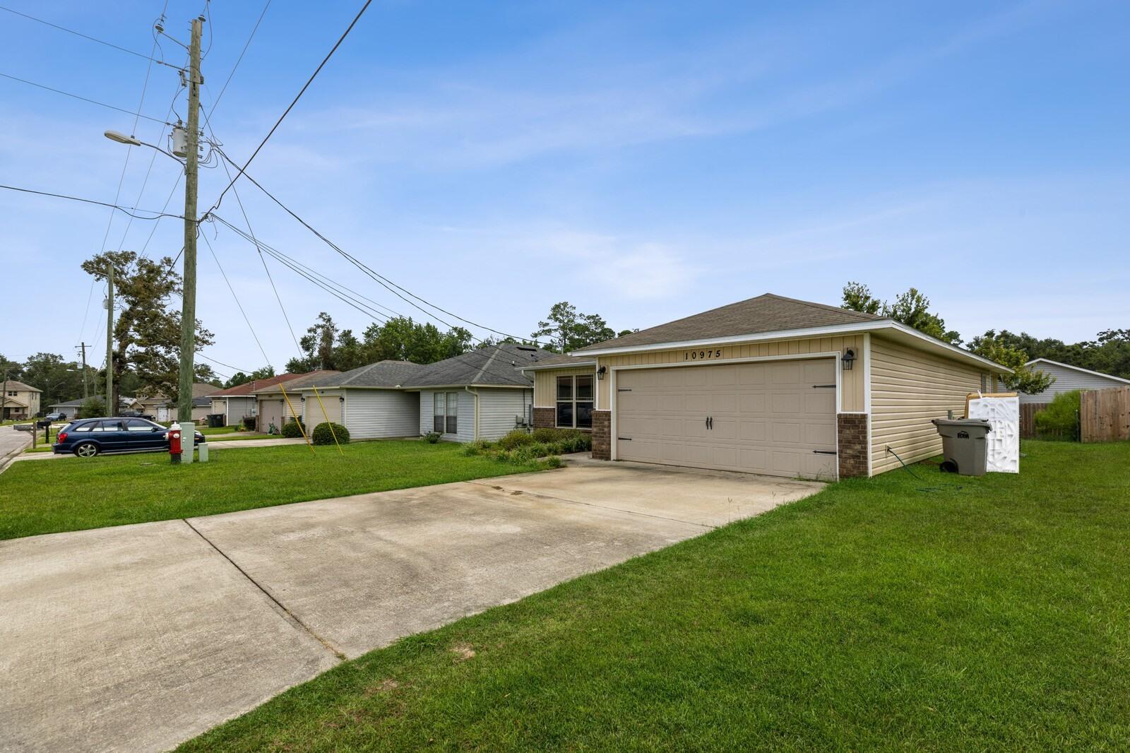 MAPLE OAKS - Residential