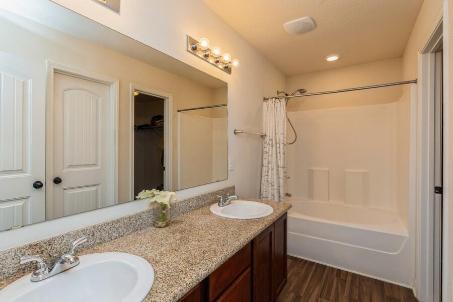 MAPLE OAKS - Residential