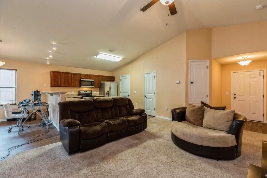 MAPLE OAKS - Residential