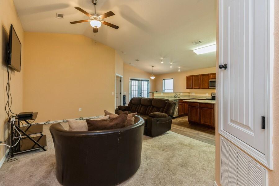 MAPLE OAKS - Residential