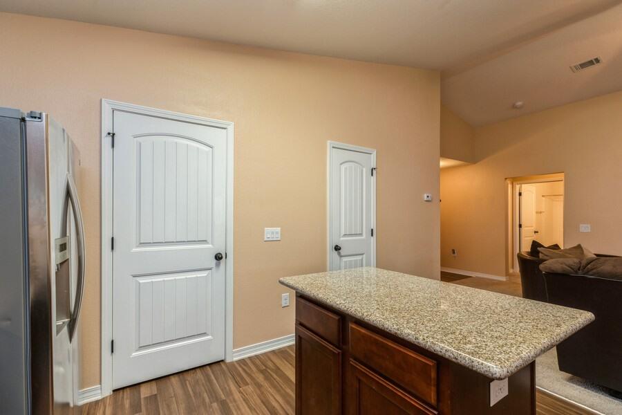 MAPLE OAKS - Residential