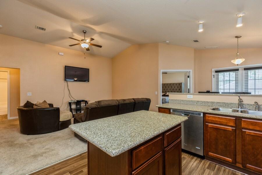 MAPLE OAKS - Residential