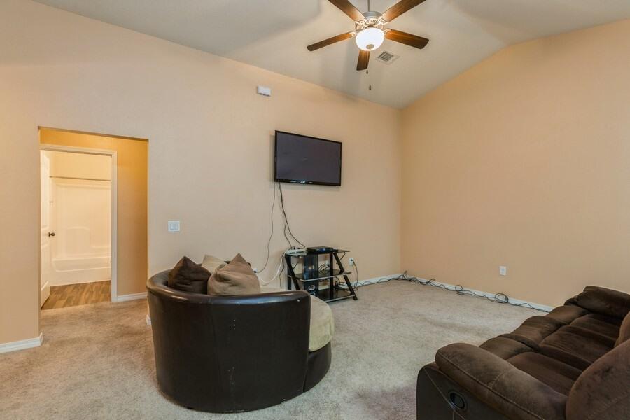 MAPLE OAKS - Residential