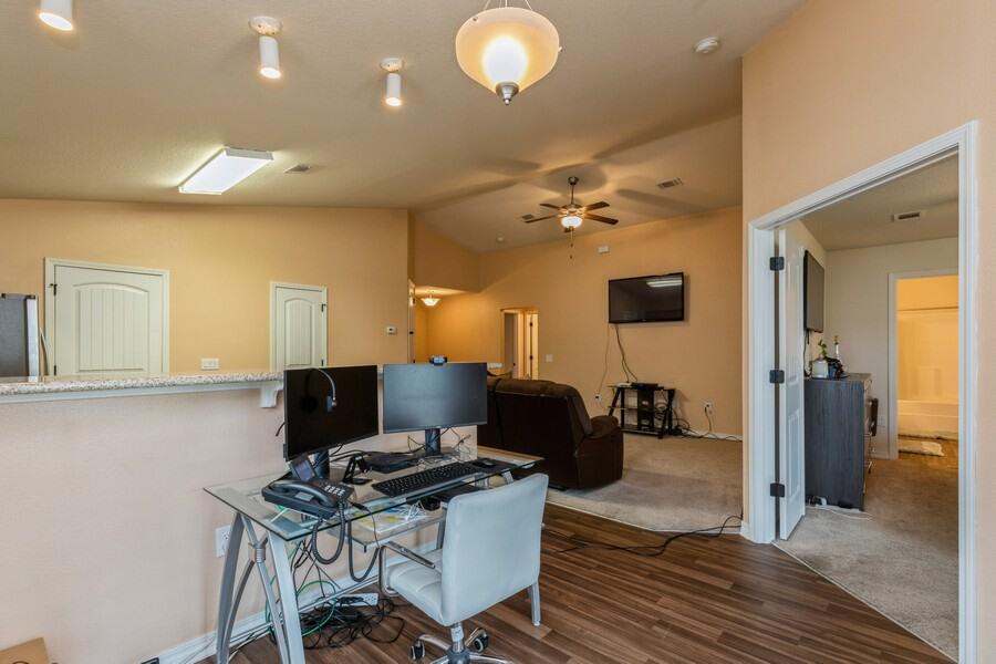 MAPLE OAKS - Residential