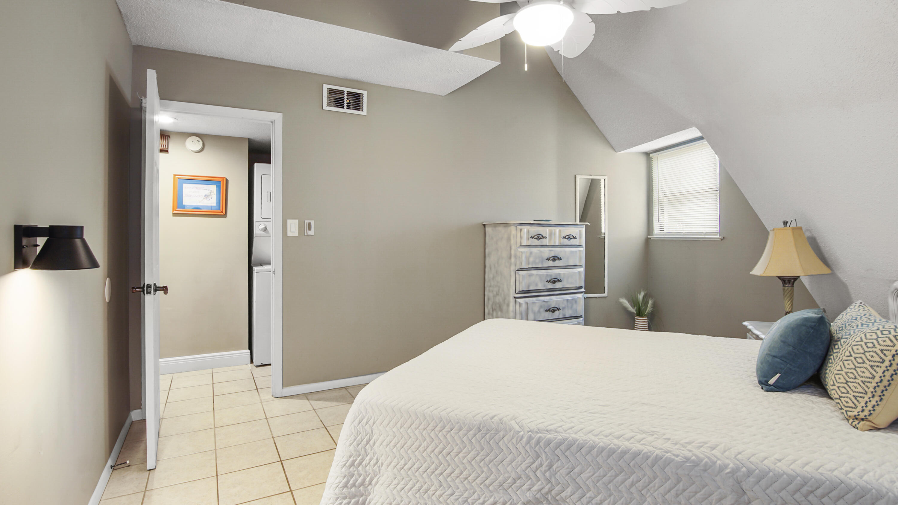 BELAIRE ESTATES - Residential