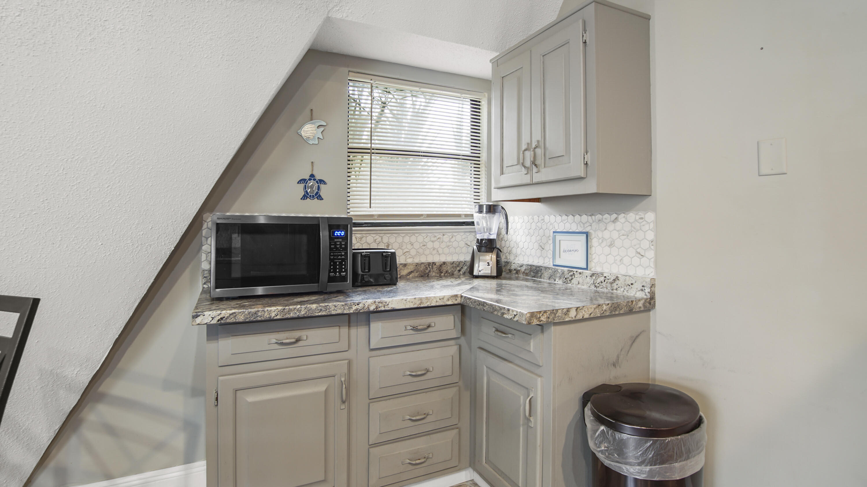 BELAIRE ESTATES - Residential