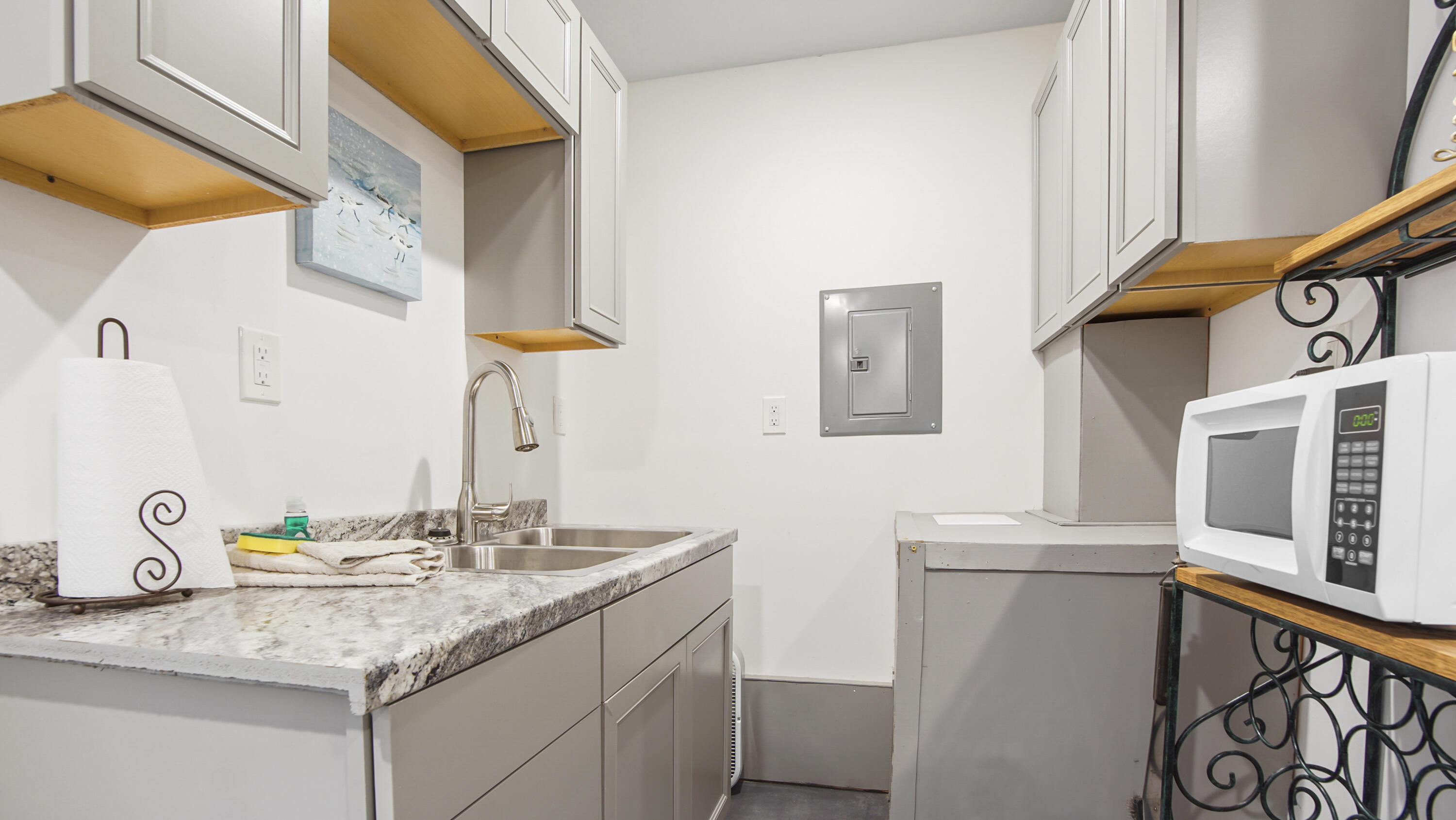 BELAIRE ESTATES - Residential